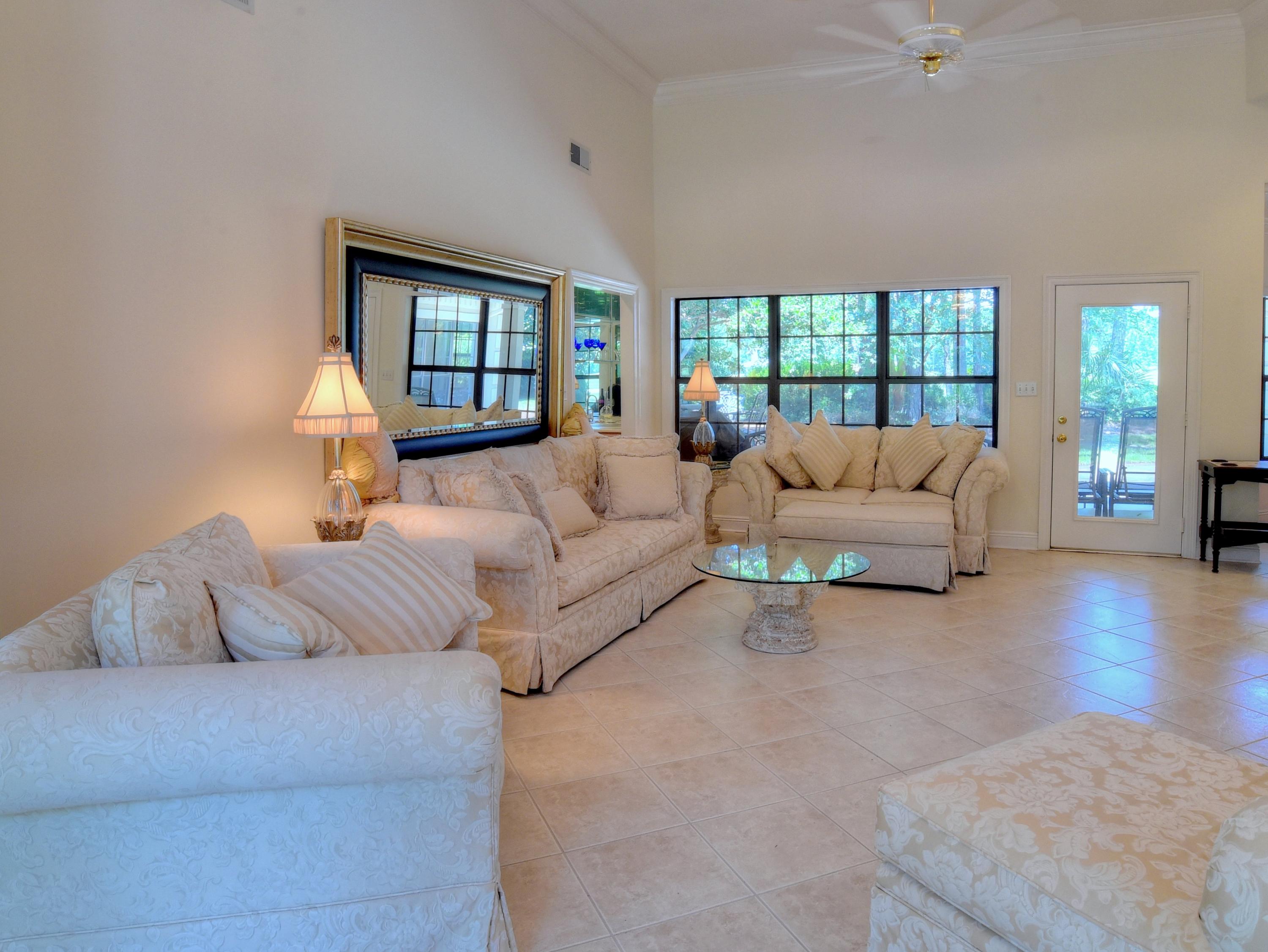 BAYTOWNE AVE EAST - Residential