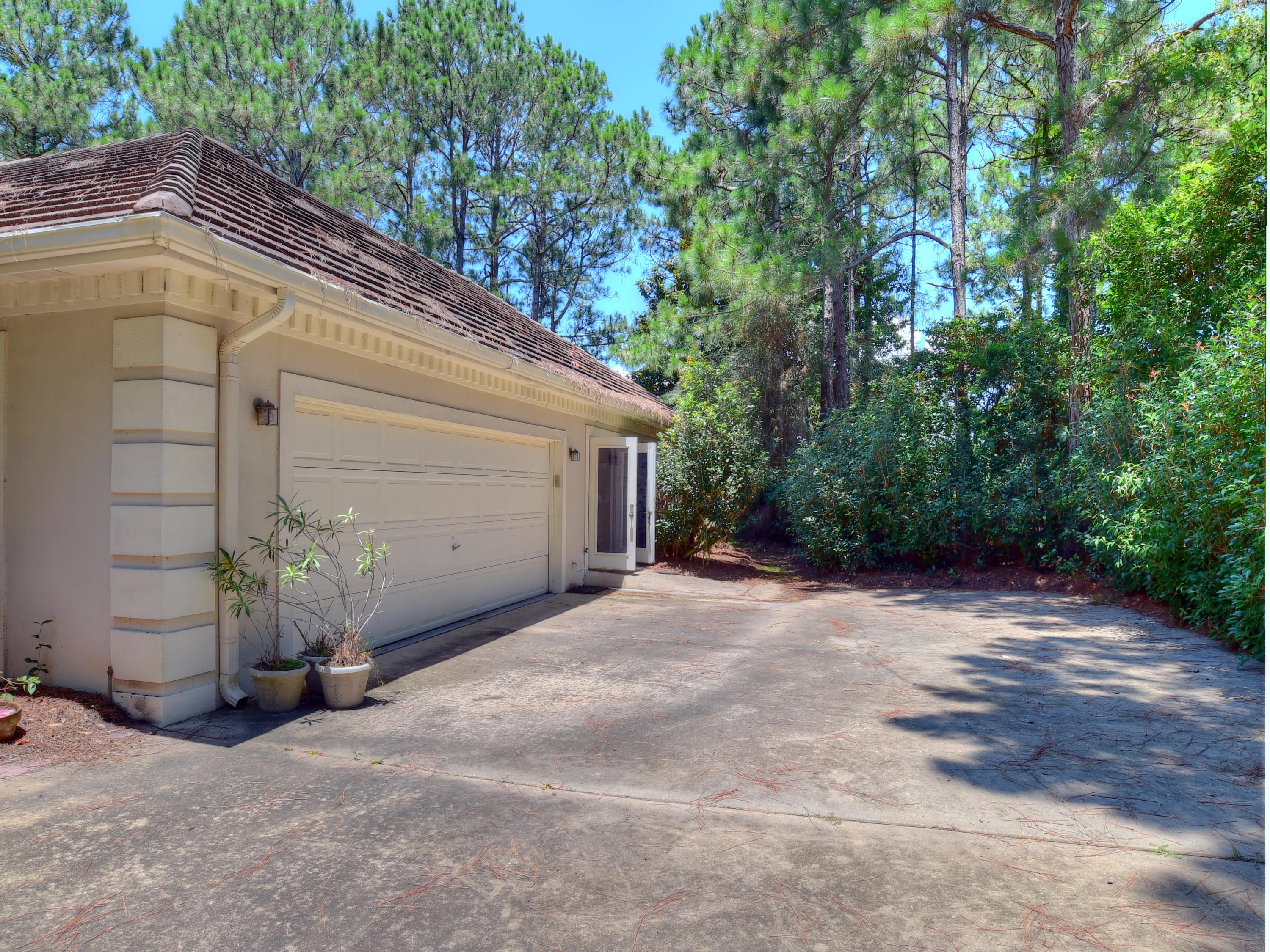 BAYTOWNE AVE EAST - Residential