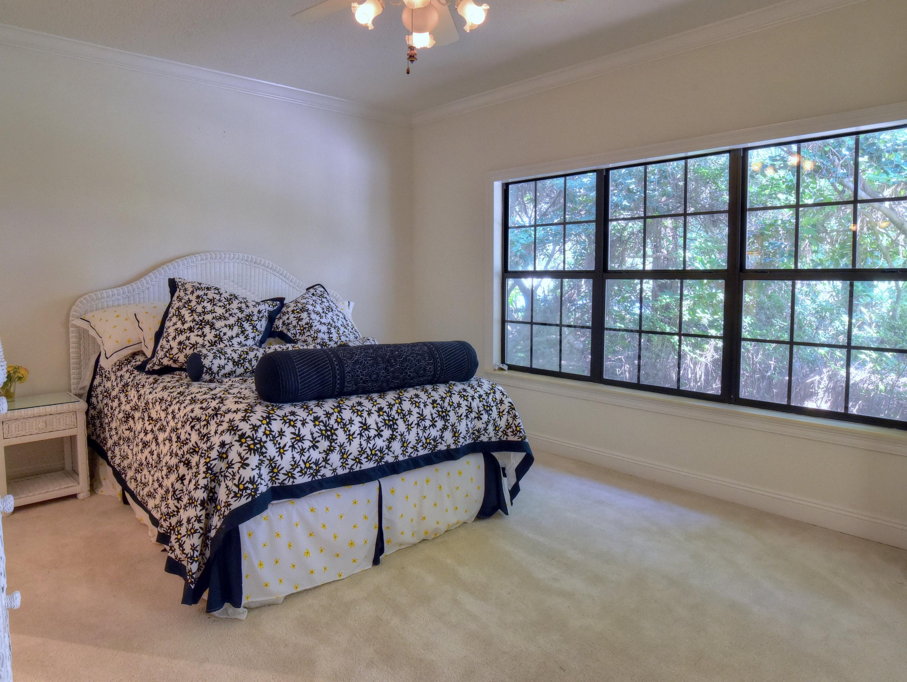 BAYTOWNE AVE EAST - Residential
