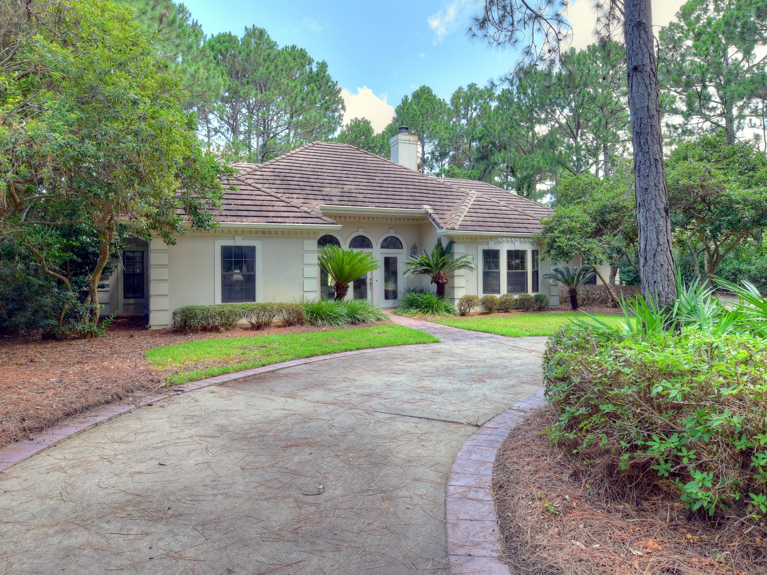 BAYTOWNE AVE EAST - Residential