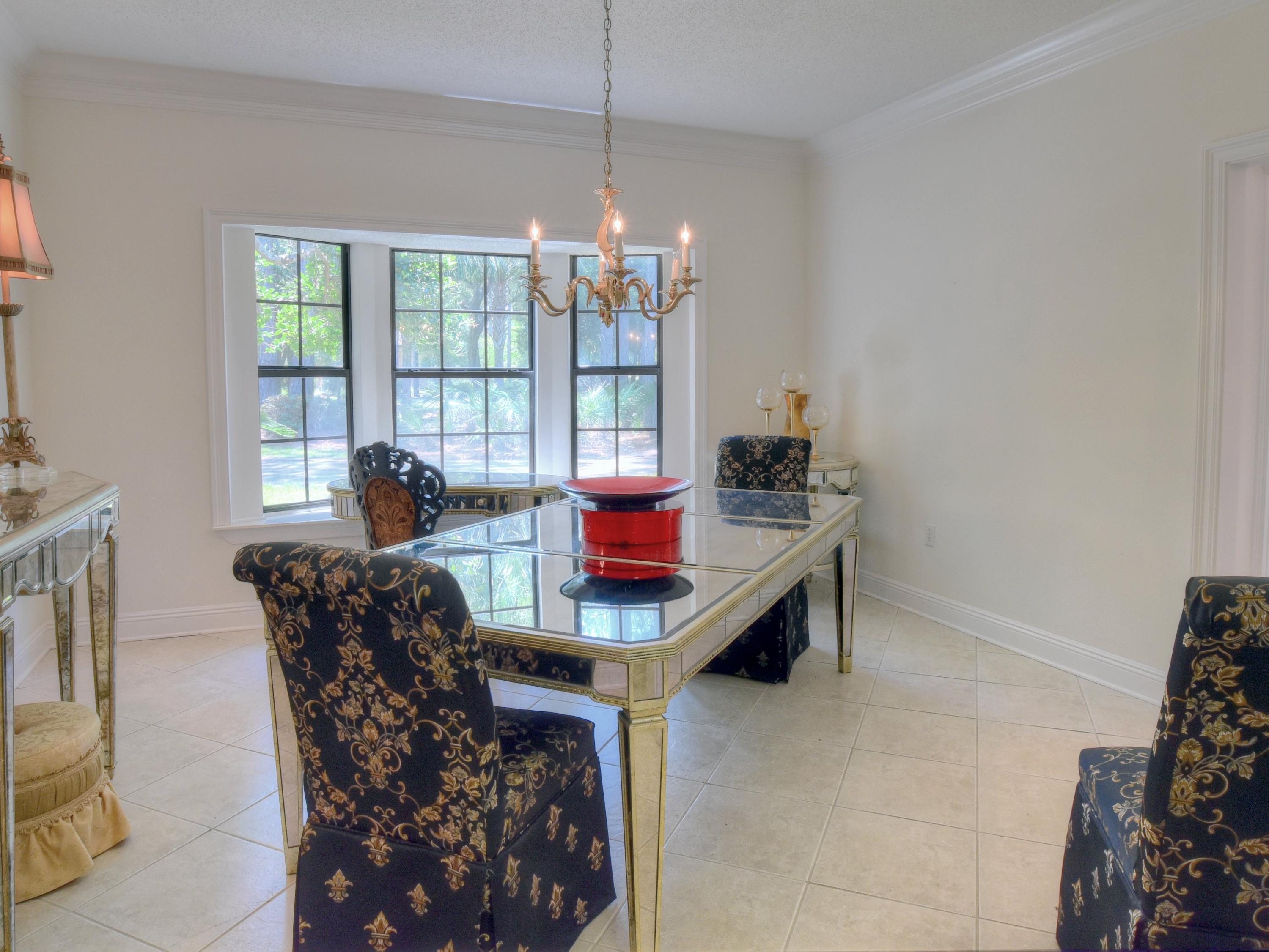 BAYTOWNE AVE EAST - Residential