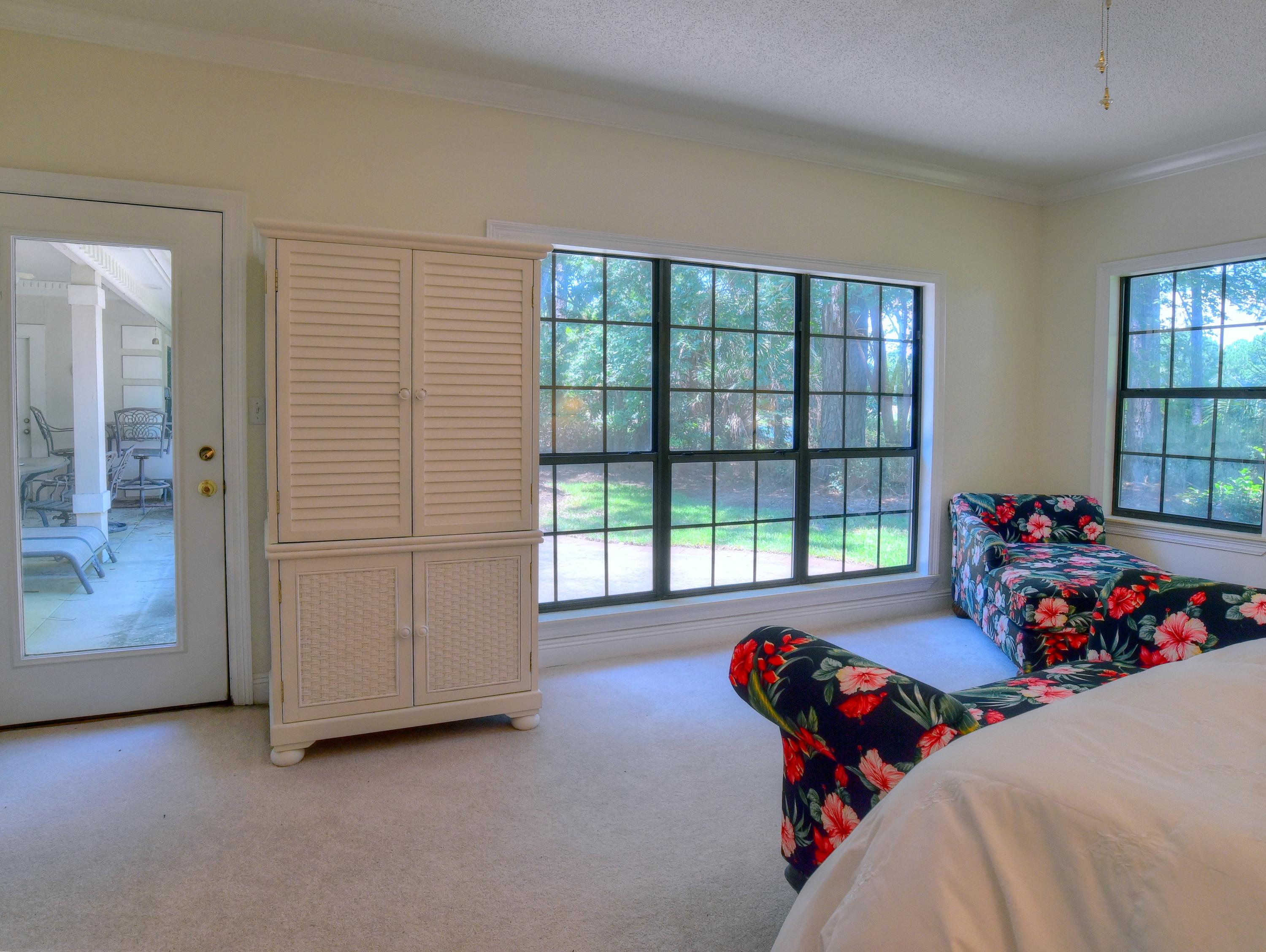 BAYTOWNE AVE EAST - Residential