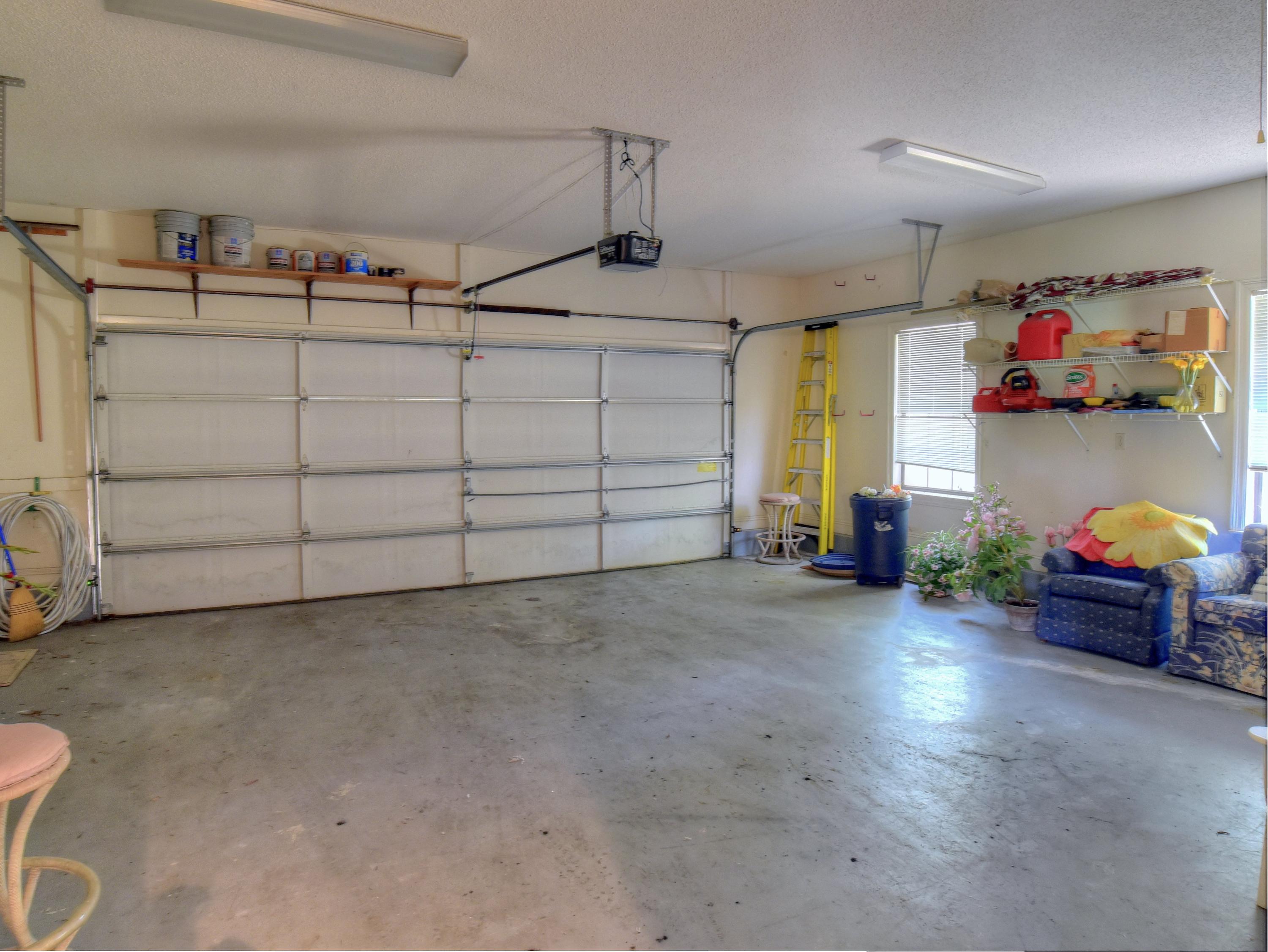 BAYTOWNE AVE EAST - Residential