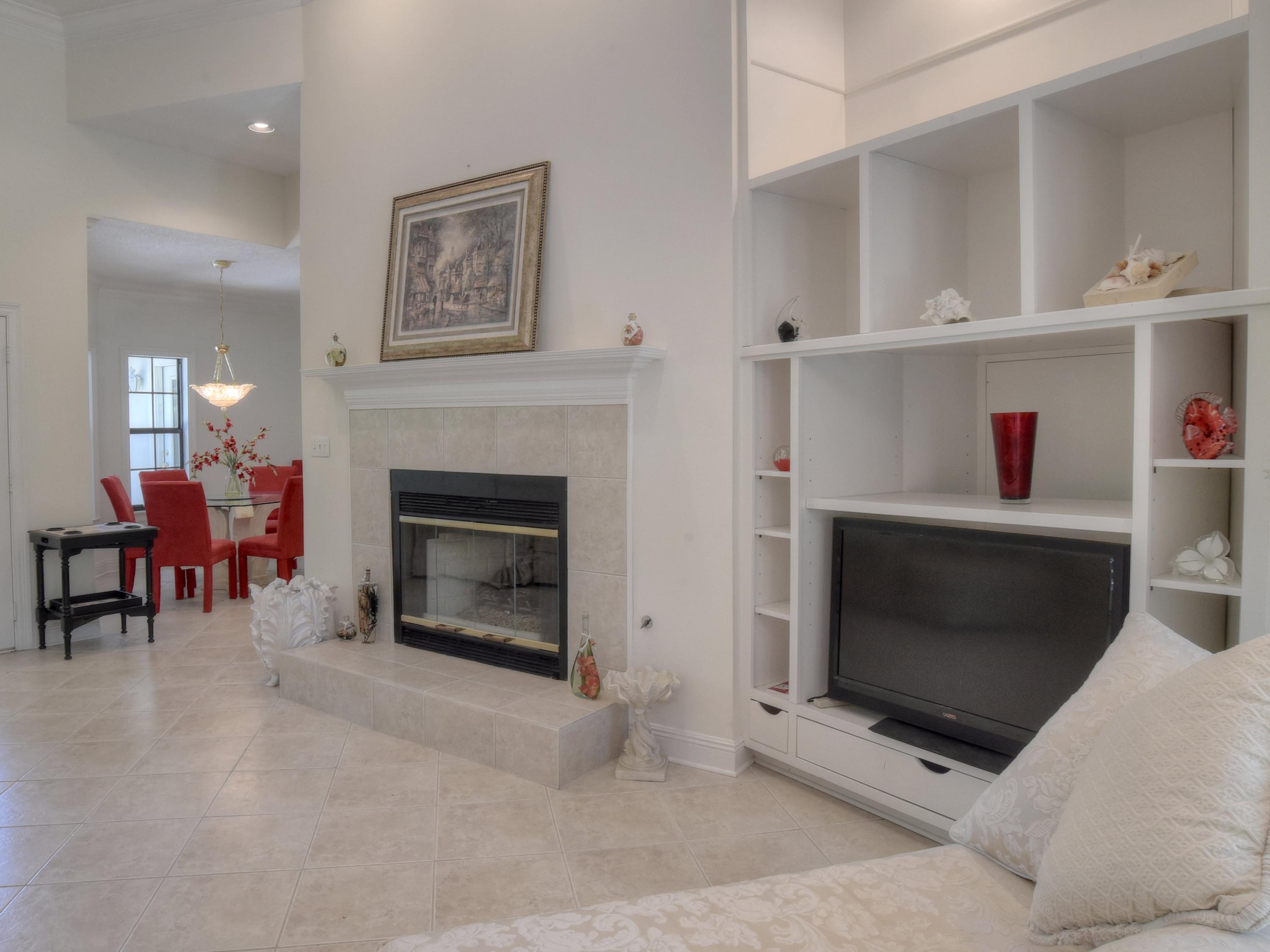 BAYTOWNE AVE EAST - Residential