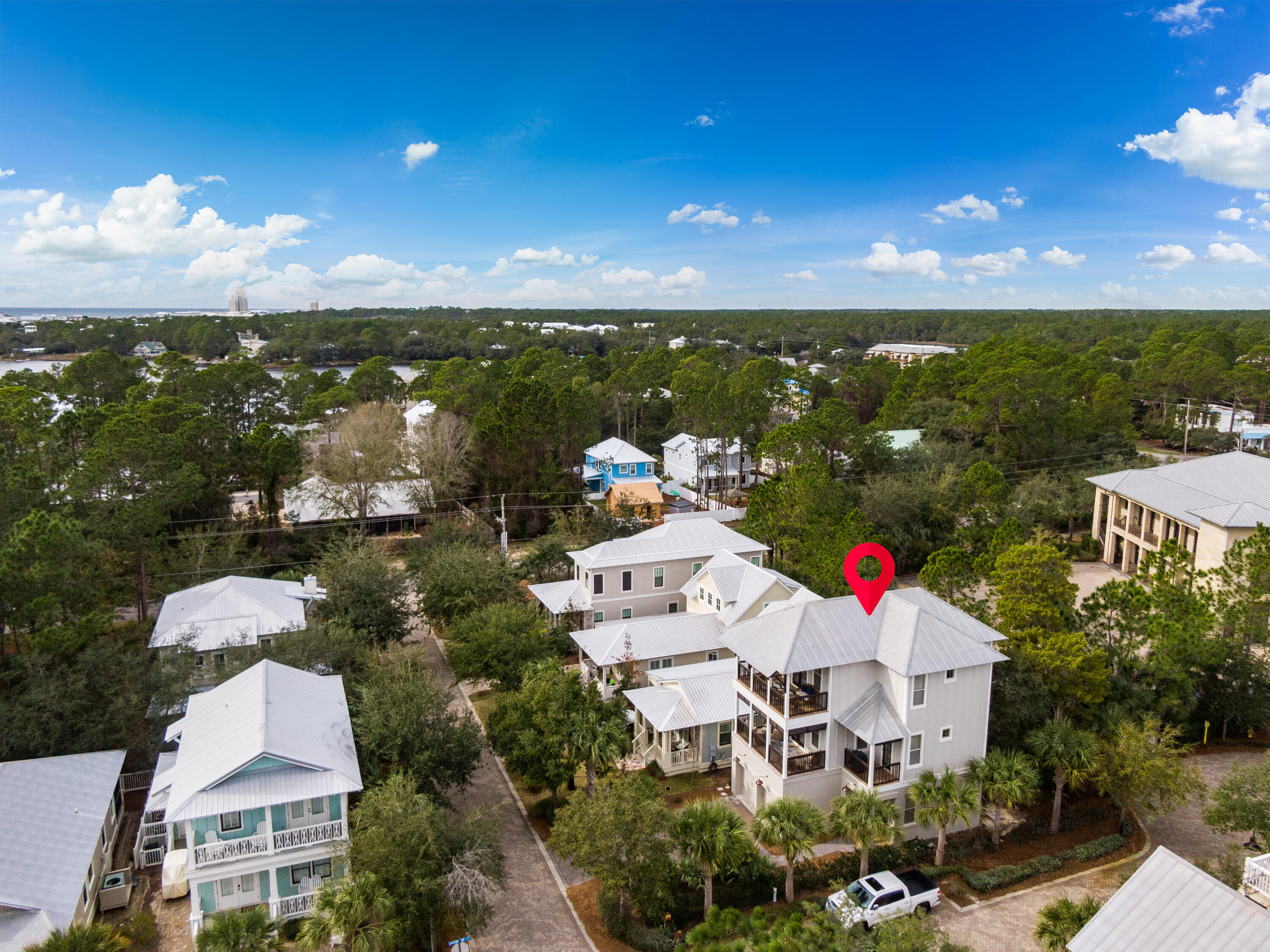 COTTAGES AT EASTERN LAKE - Residential