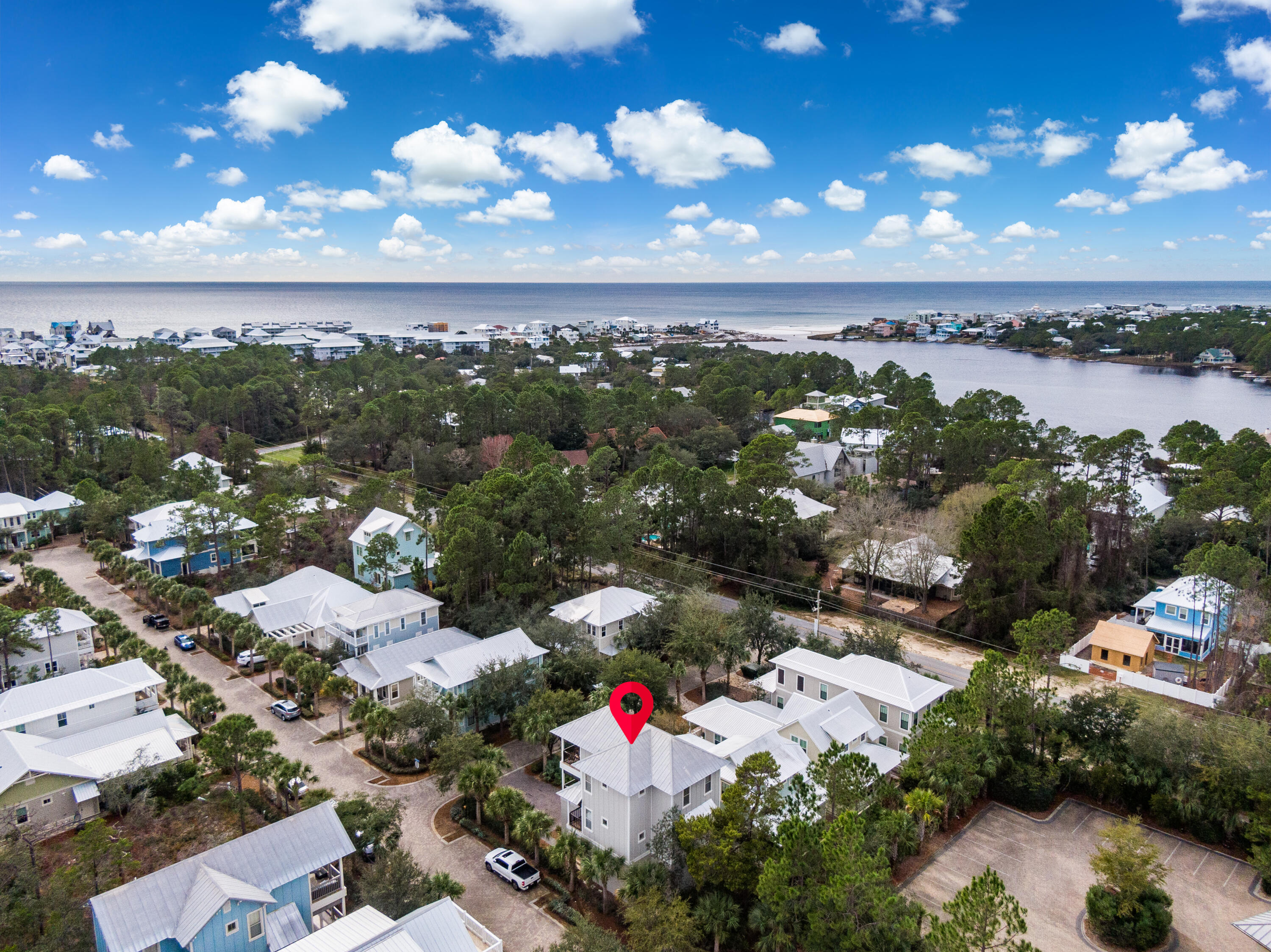 COTTAGES AT EASTERN LAKE - Residential