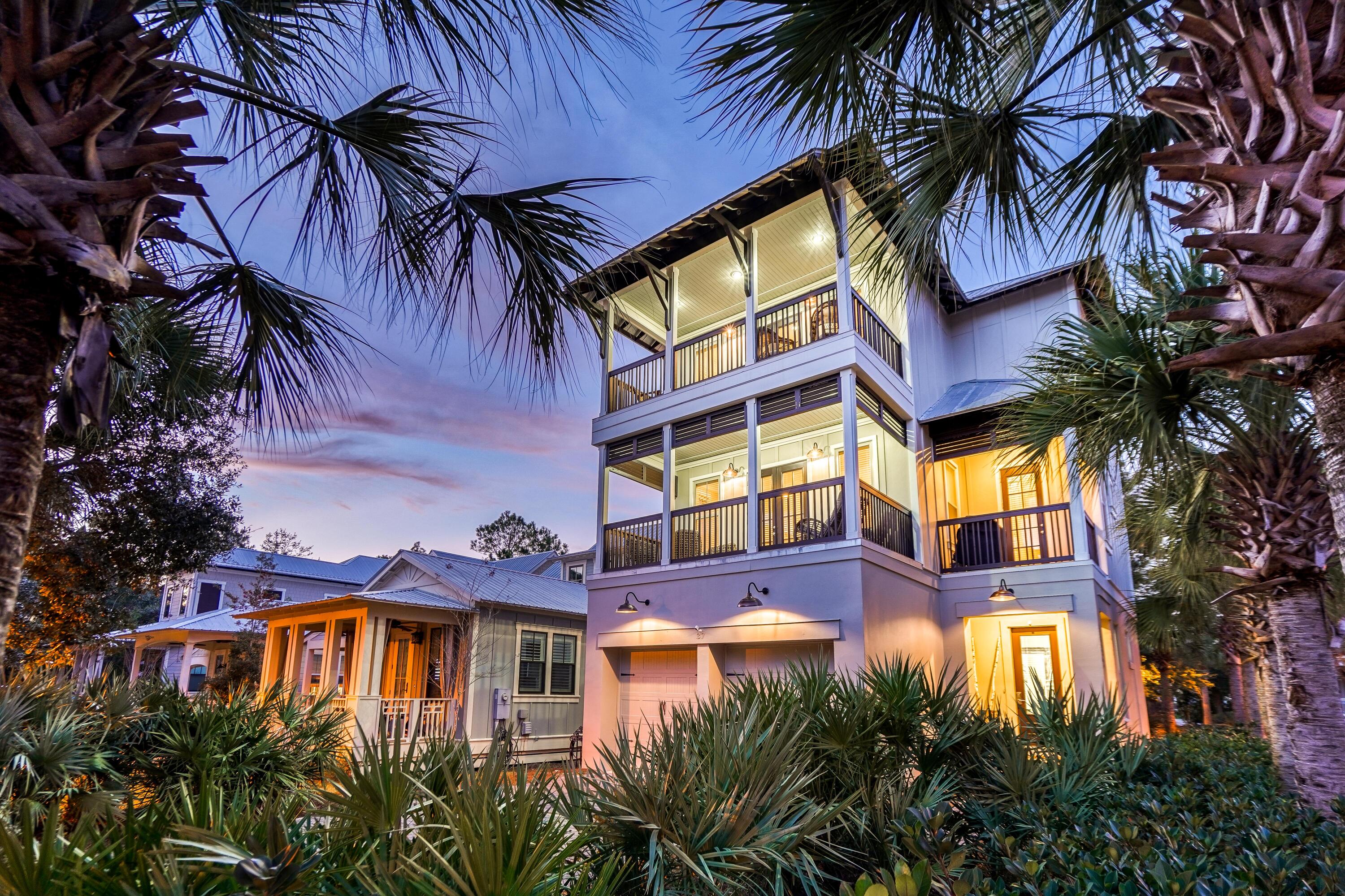 COTTAGES AT EASTERN LAKE - Residential