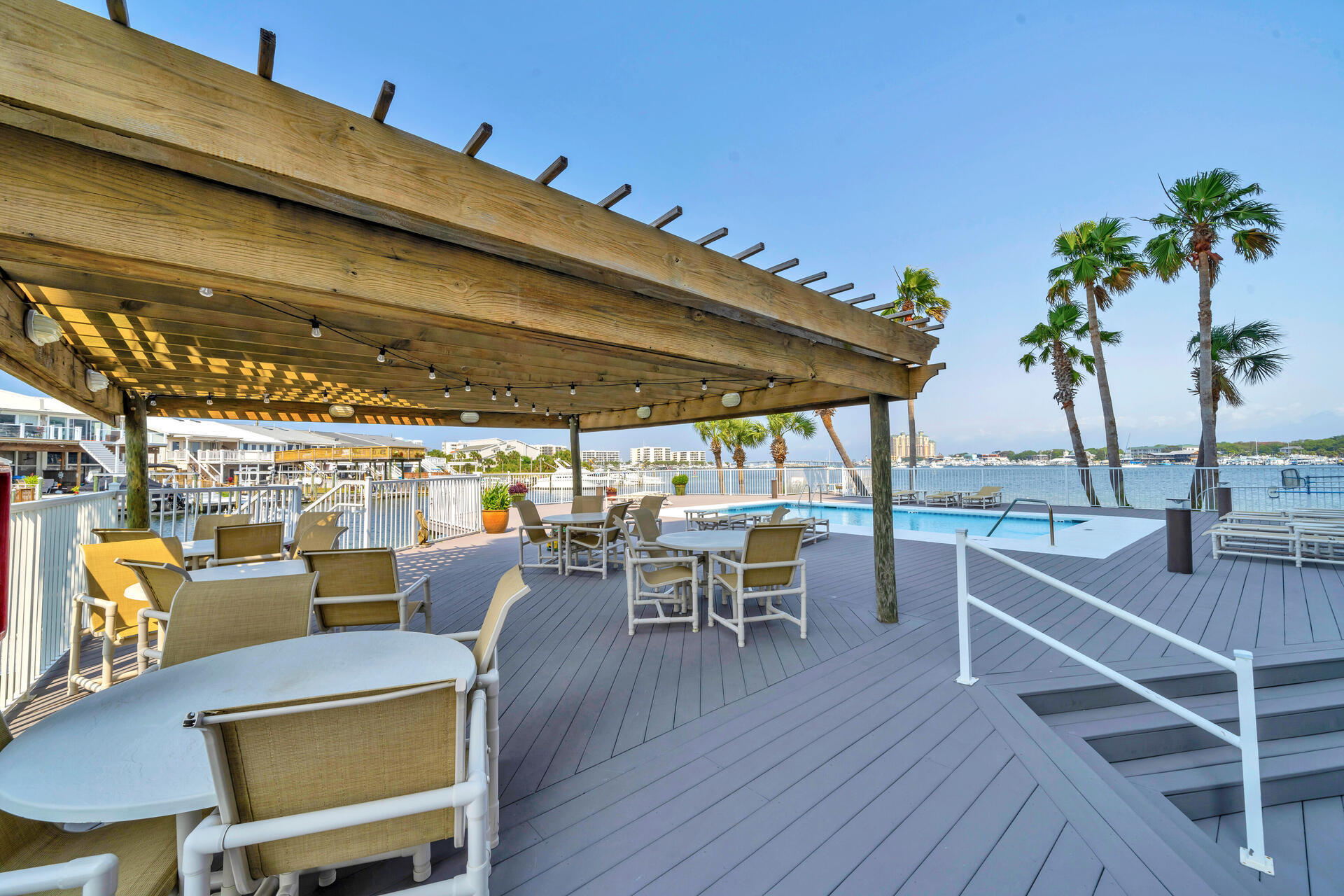 DESTIN HARBOR RESORT WEST - Residential