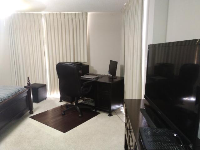 SHORELINE TOWERS 1 - Residential