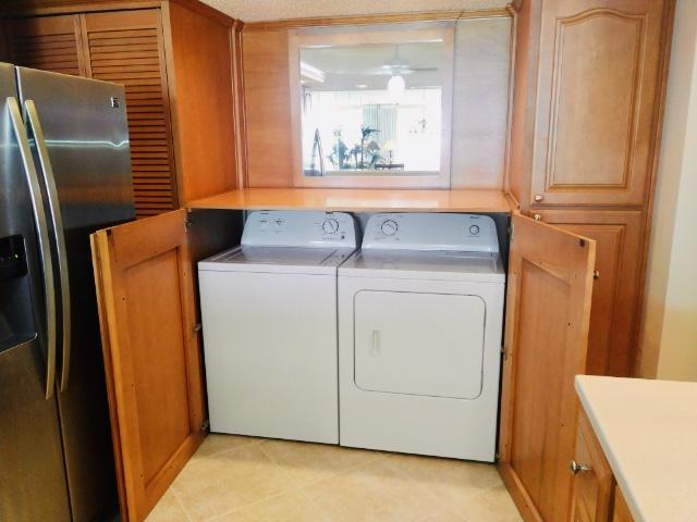 SHORELINE TOWERS 1 - Residential