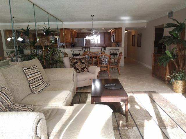 SHORELINE TOWERS 1 - Residential