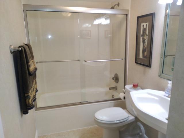 SHORELINE TOWERS 1 - Residential