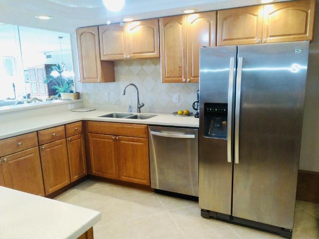 SHORELINE TOWERS 1 - Residential