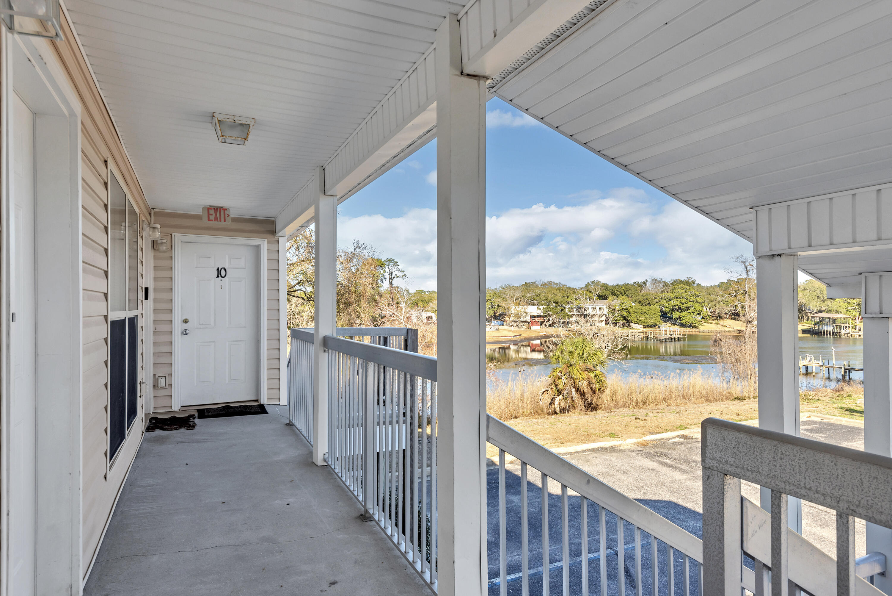 ROCKPORT APPARTMENTS - Residential Lease