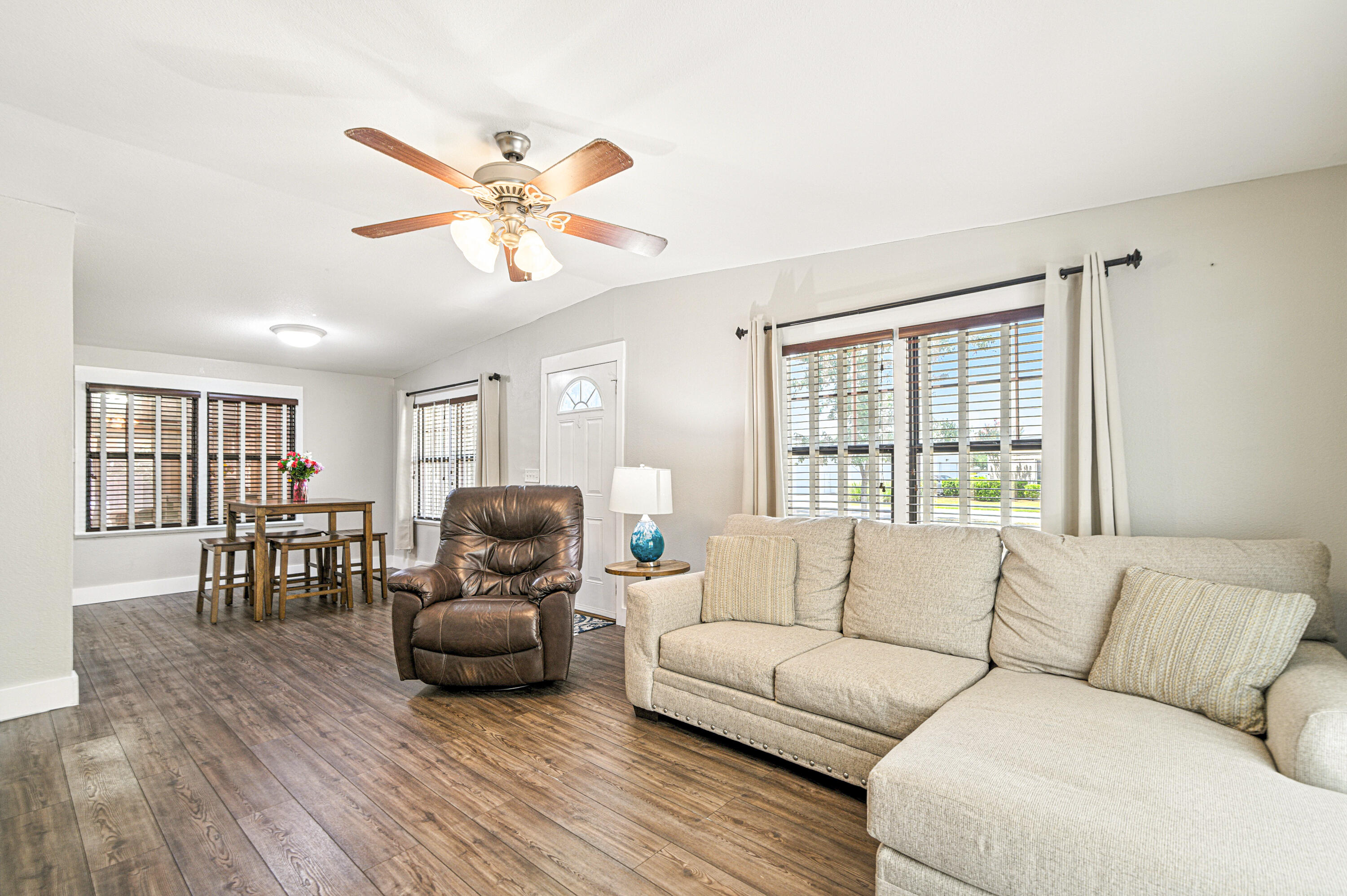 SEMINOLE S/D LOTS 31 BLK E - Residential