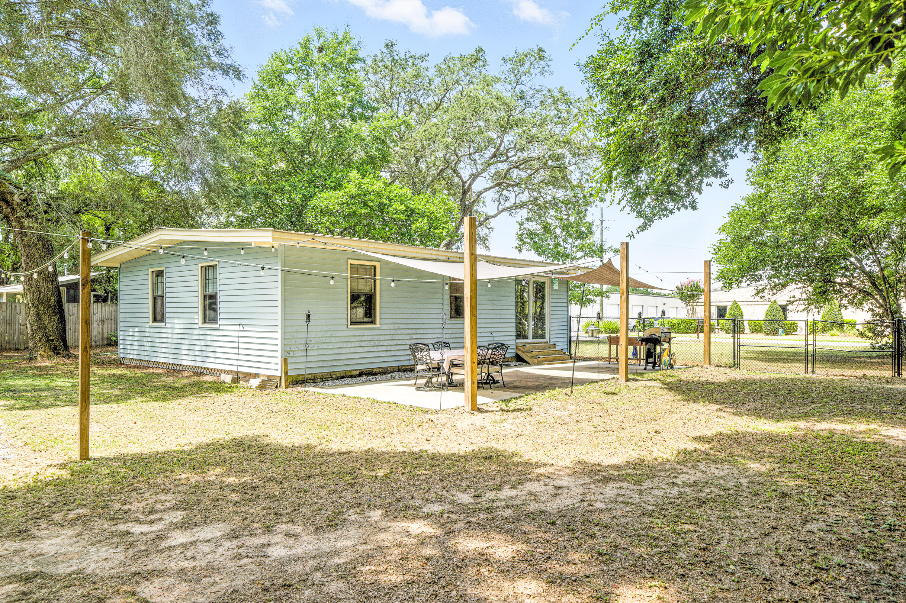 SEMINOLE S/D LOTS 31 BLK E - Residential