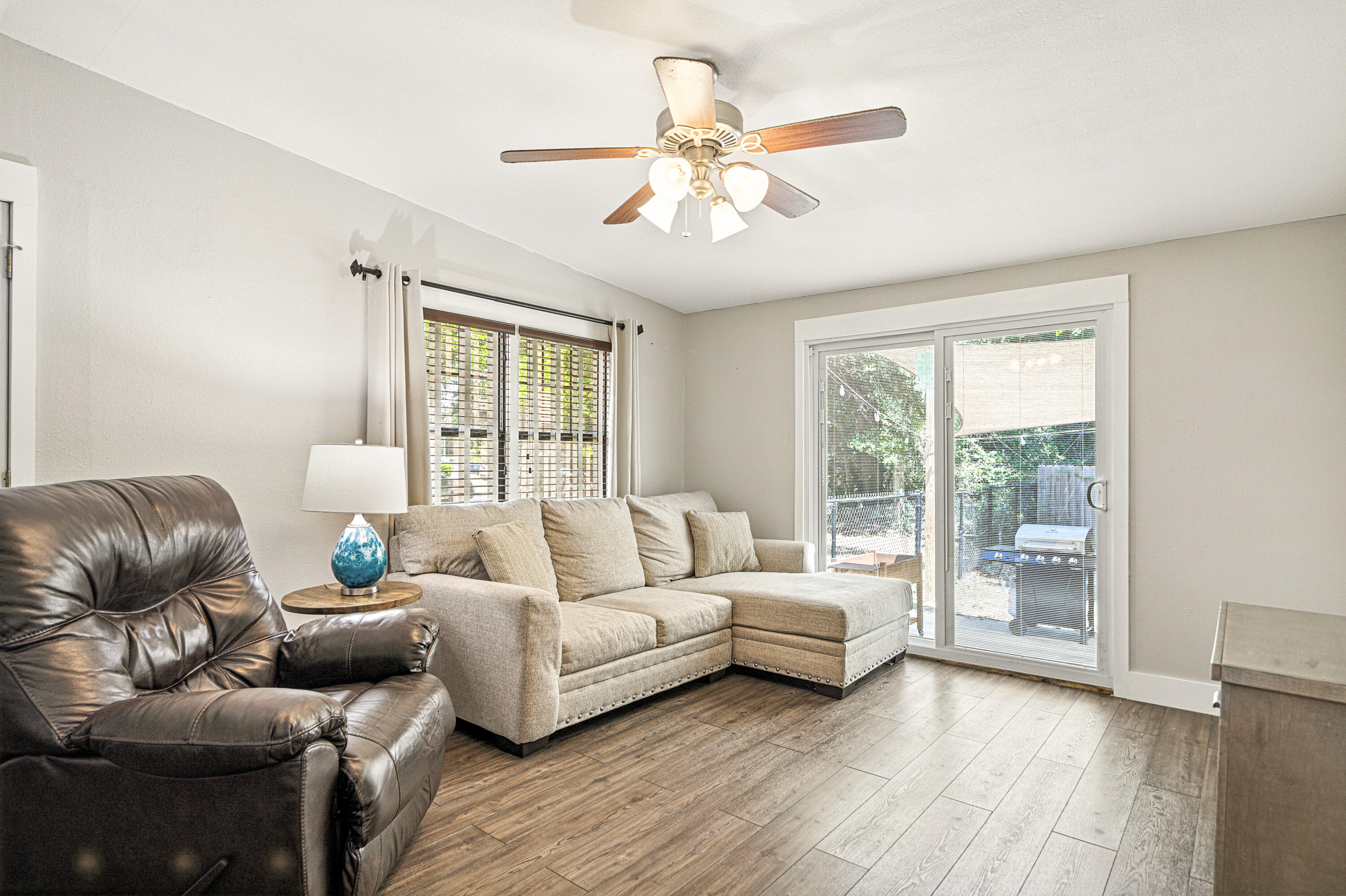 SEMINOLE S/D LOTS 31 BLK E - Residential