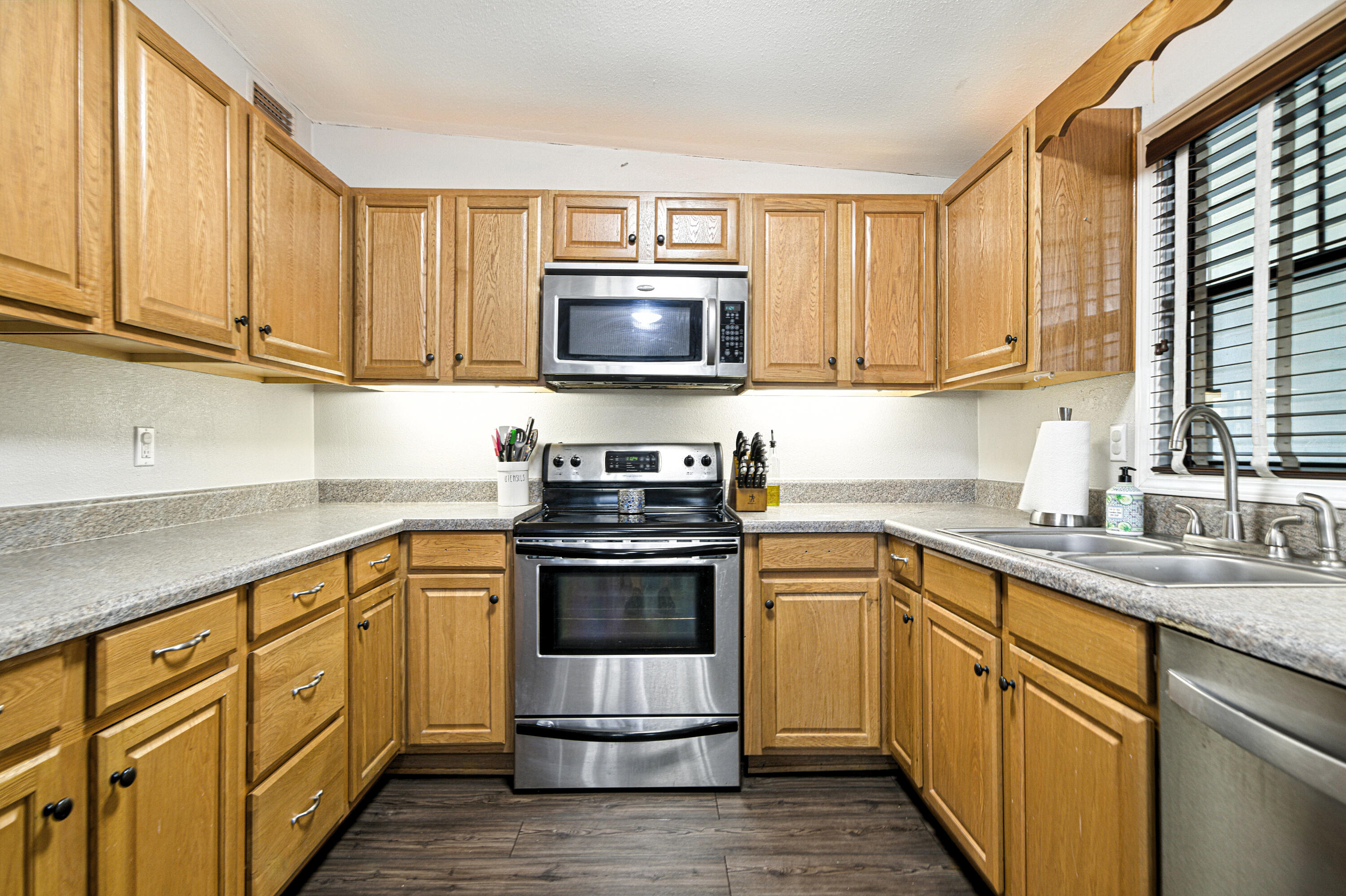 SEMINOLE S/D LOTS 31 BLK E - Residential