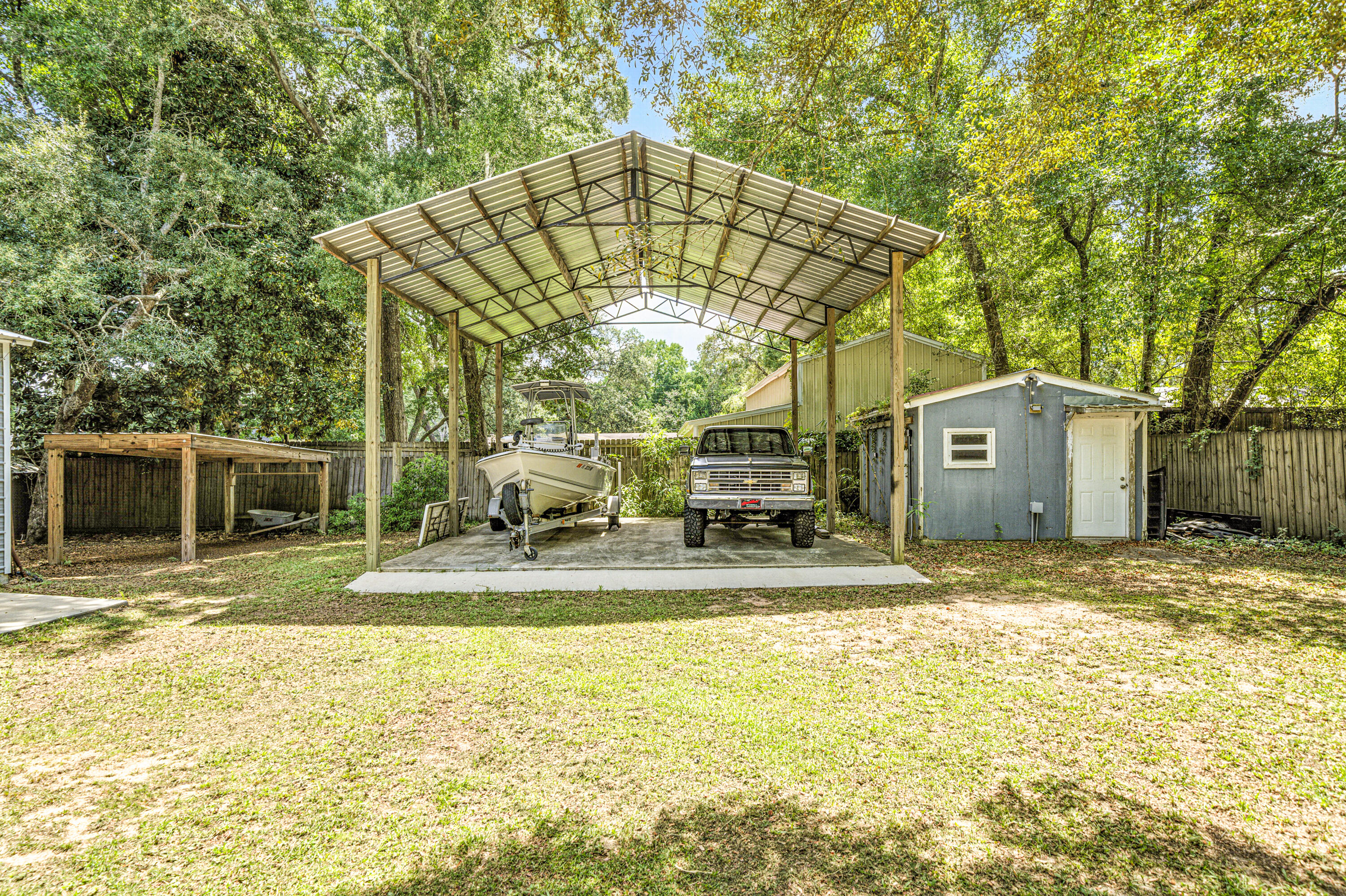 SEMINOLE S/D LOTS 31 BLK E - Residential