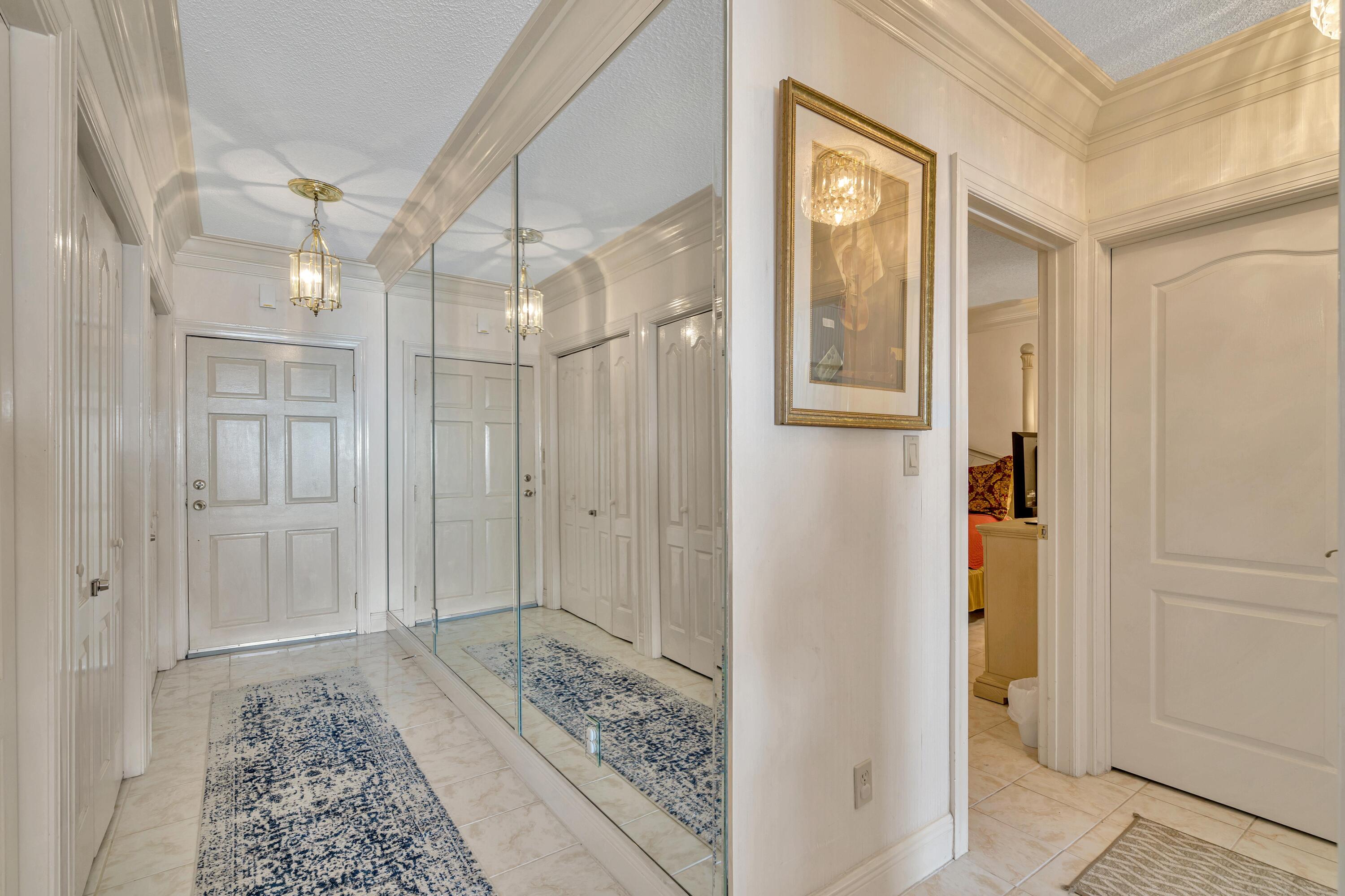 REGENCY TOWERS - Residential