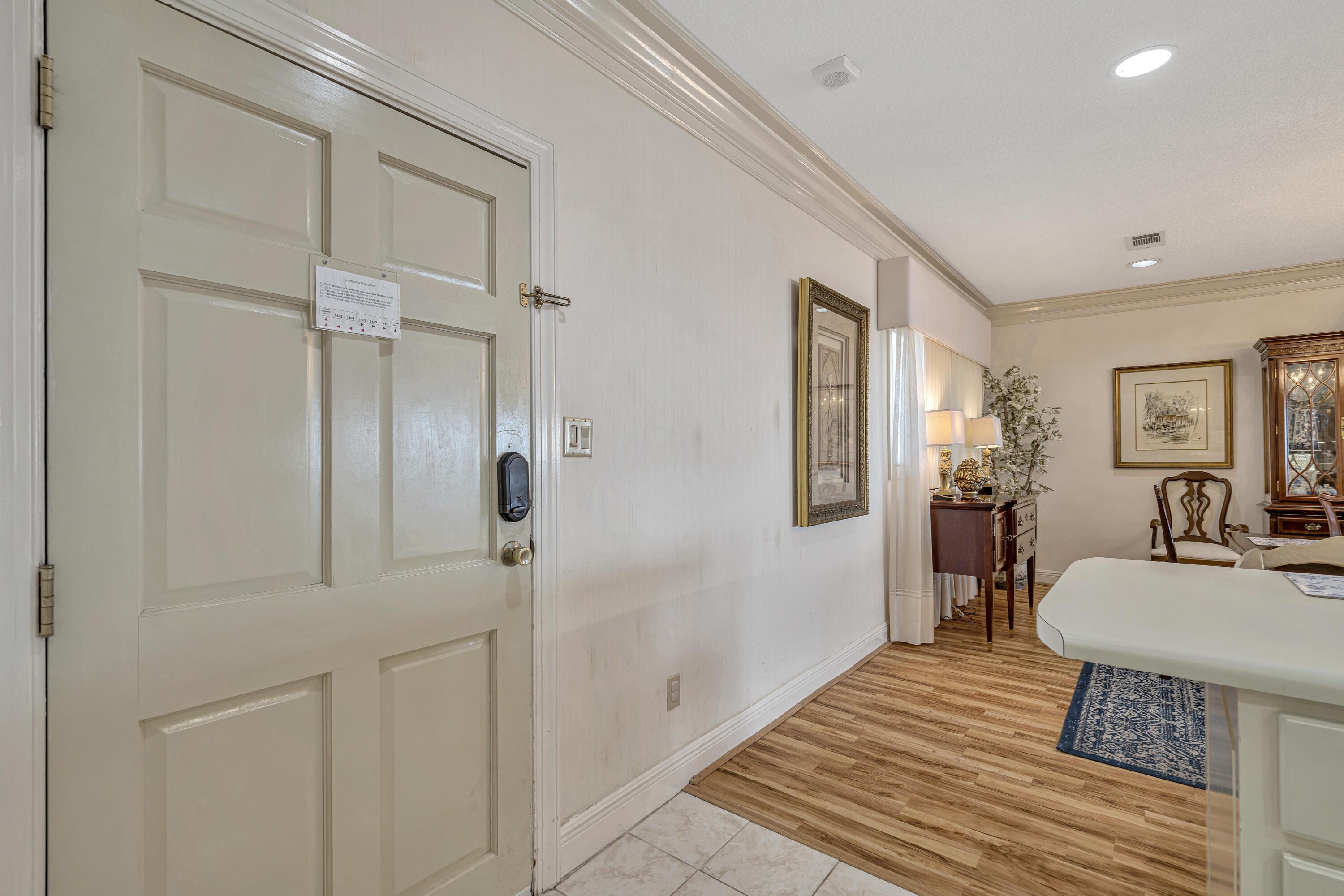 REGENCY TOWERS - Residential