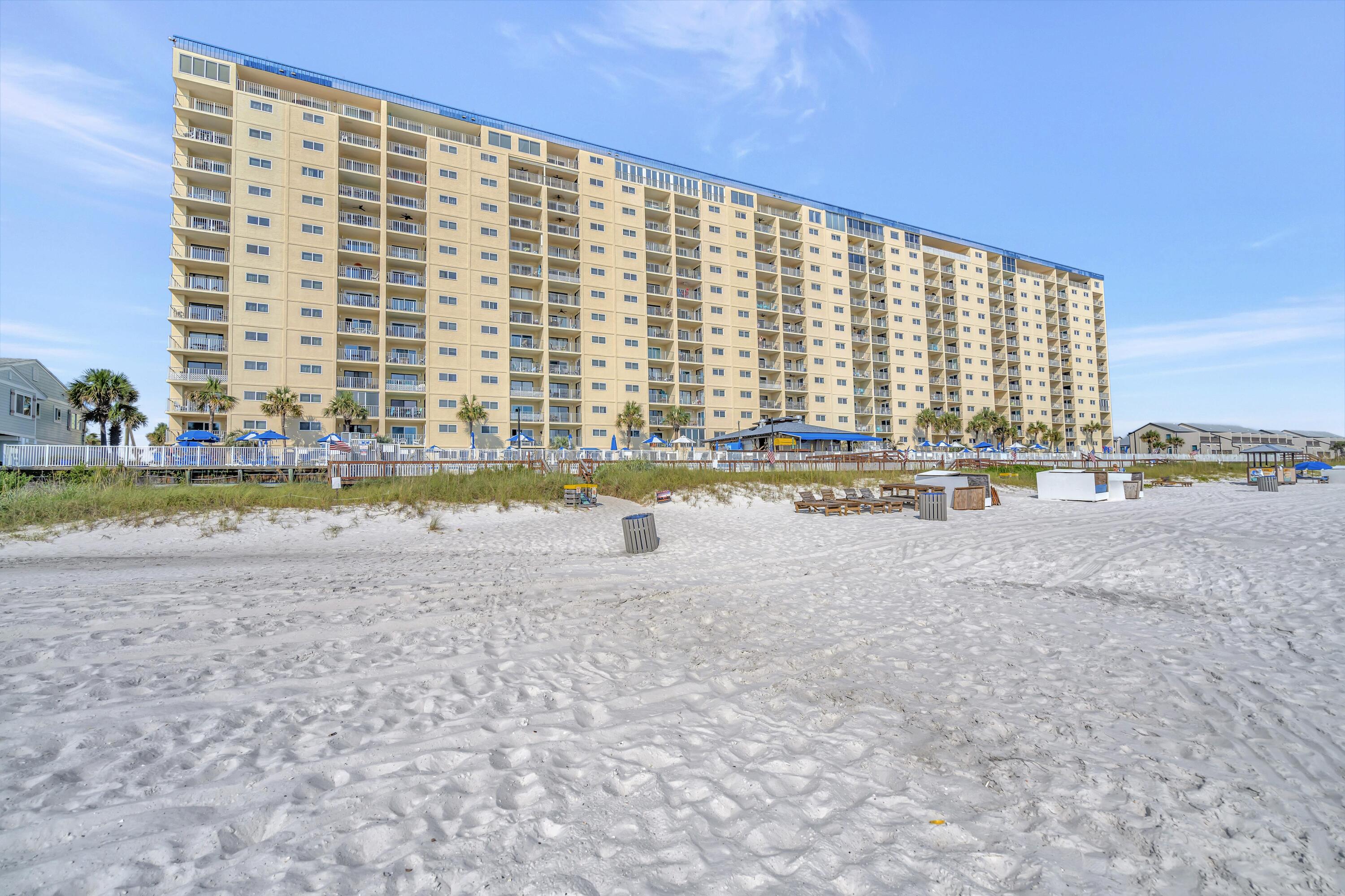 REGENCY TOWERS - Residential