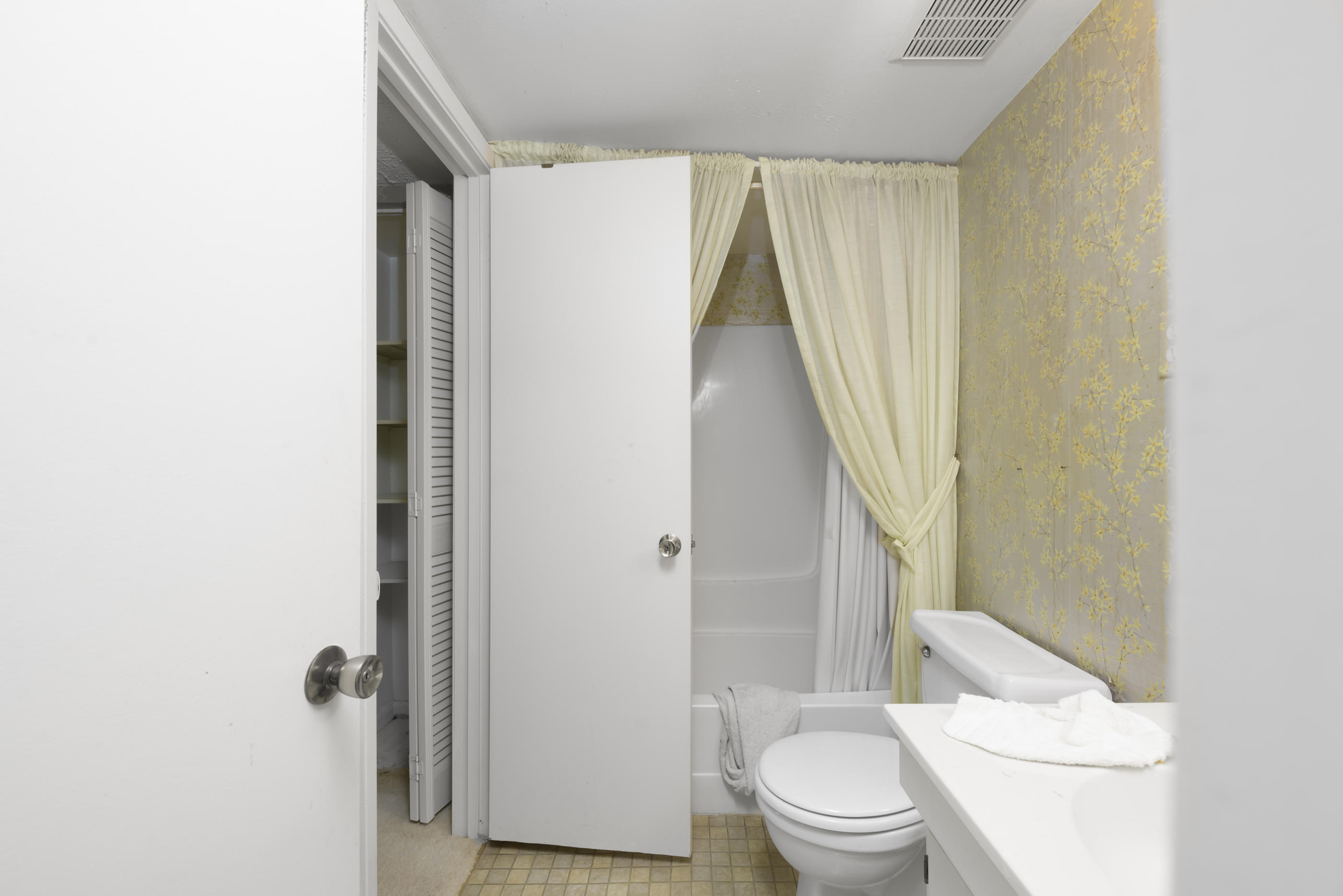 Emerald Isle Condo - Residential