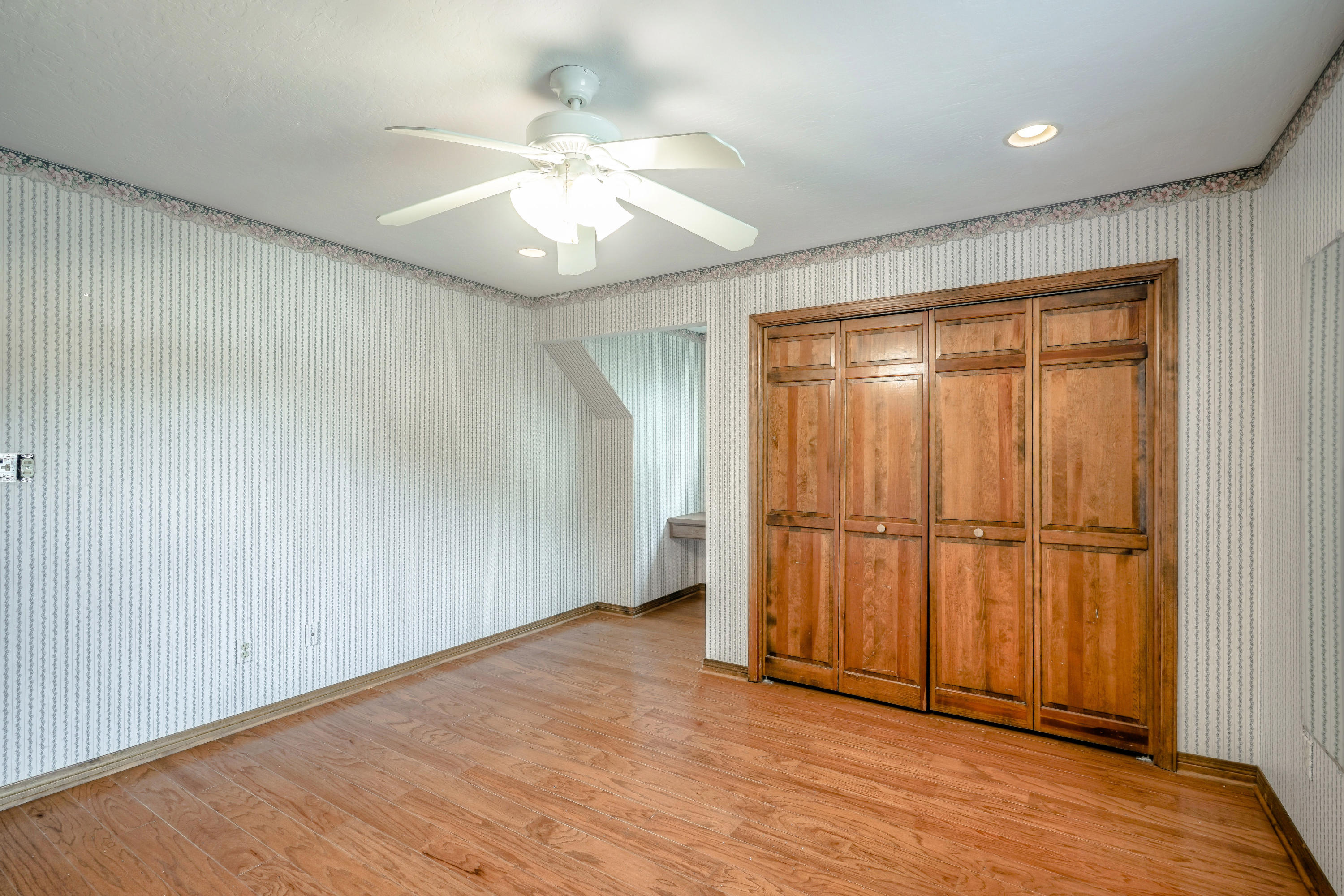 Rocky Shore - Residential