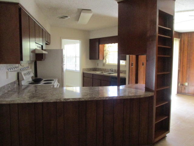 BERKSHIRE WOODS - Residential Lease