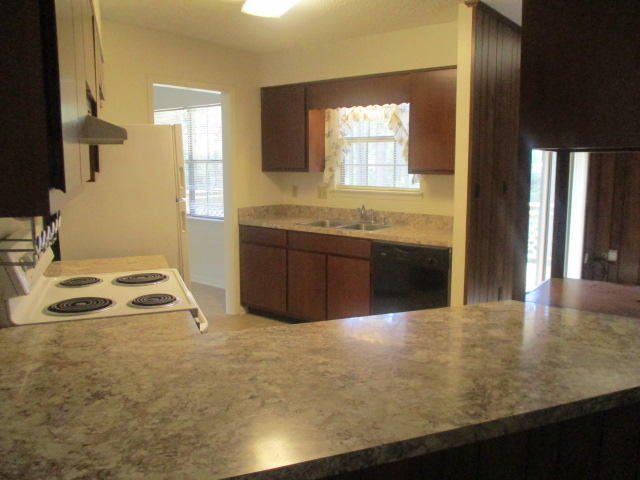 BERKSHIRE WOODS - Residential Lease