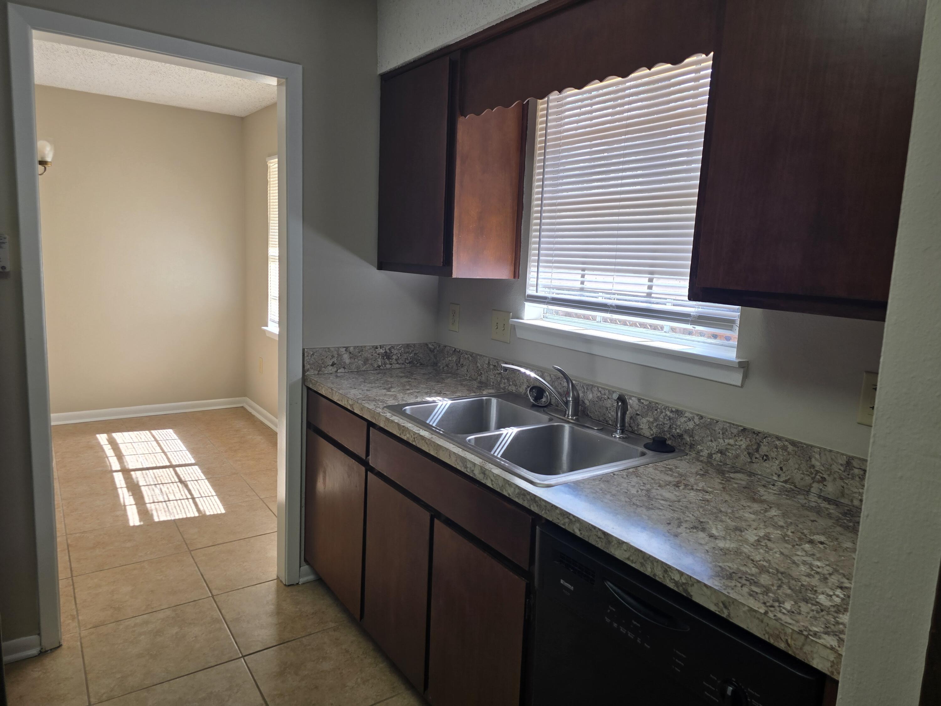 BERKSHIRE WOODS - Residential Lease