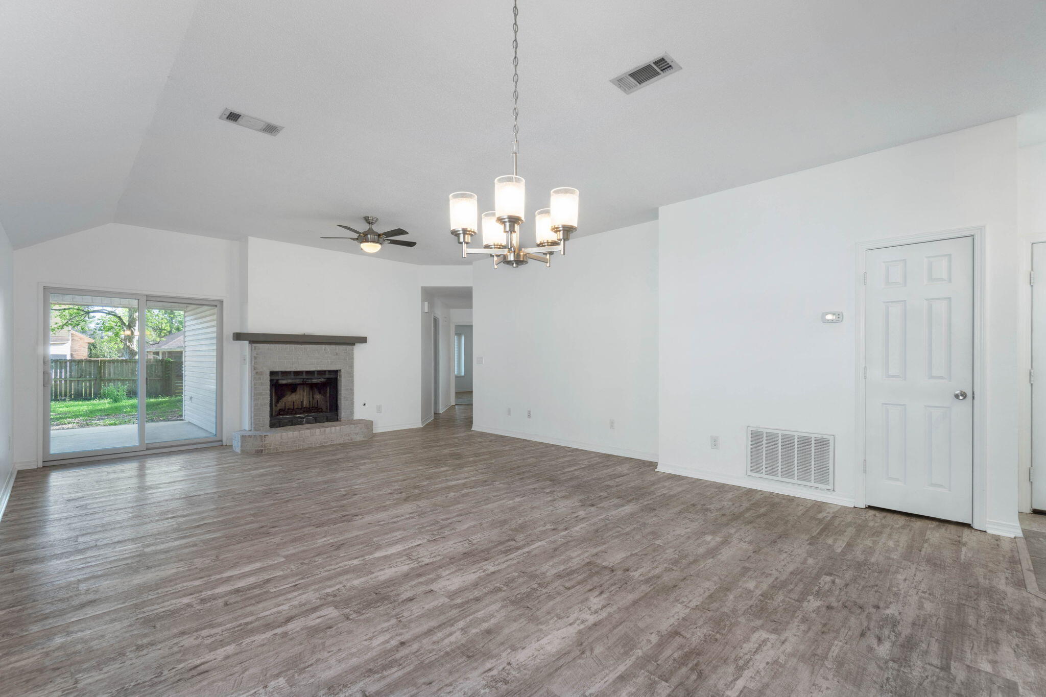 NORTHERN PINE TRACE - Residential