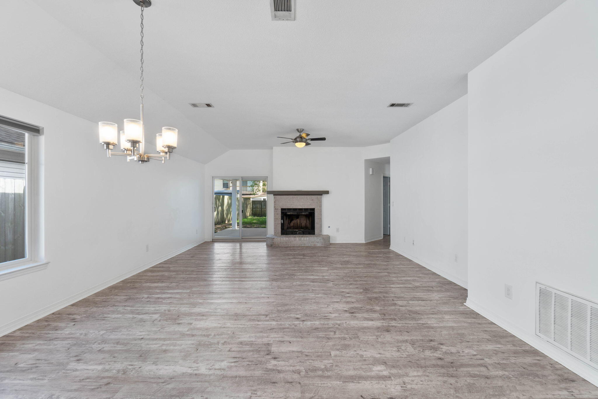 NORTHERN PINE TRACE - Residential