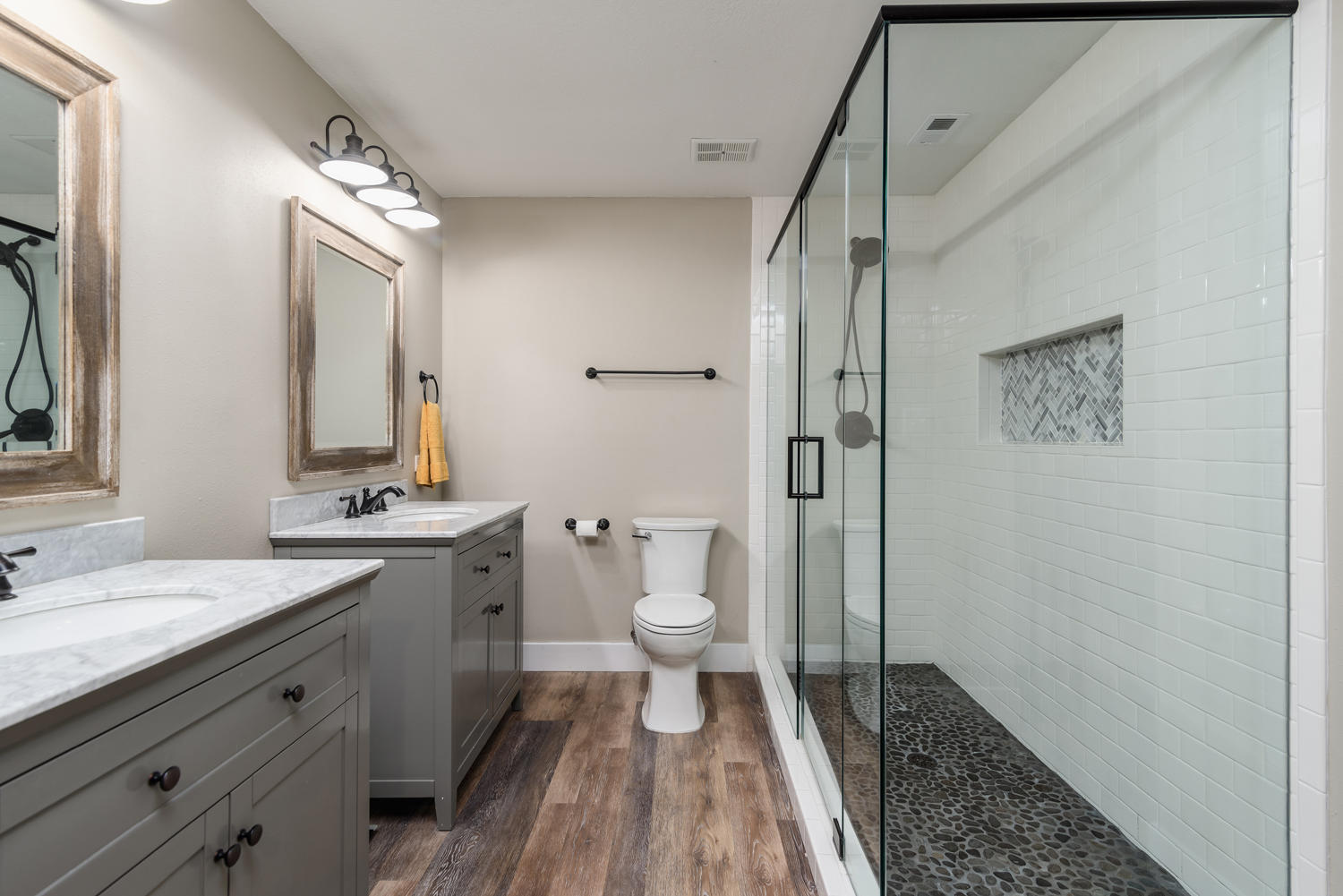 LAKE LORRAINE ESTATES 3 - Residential