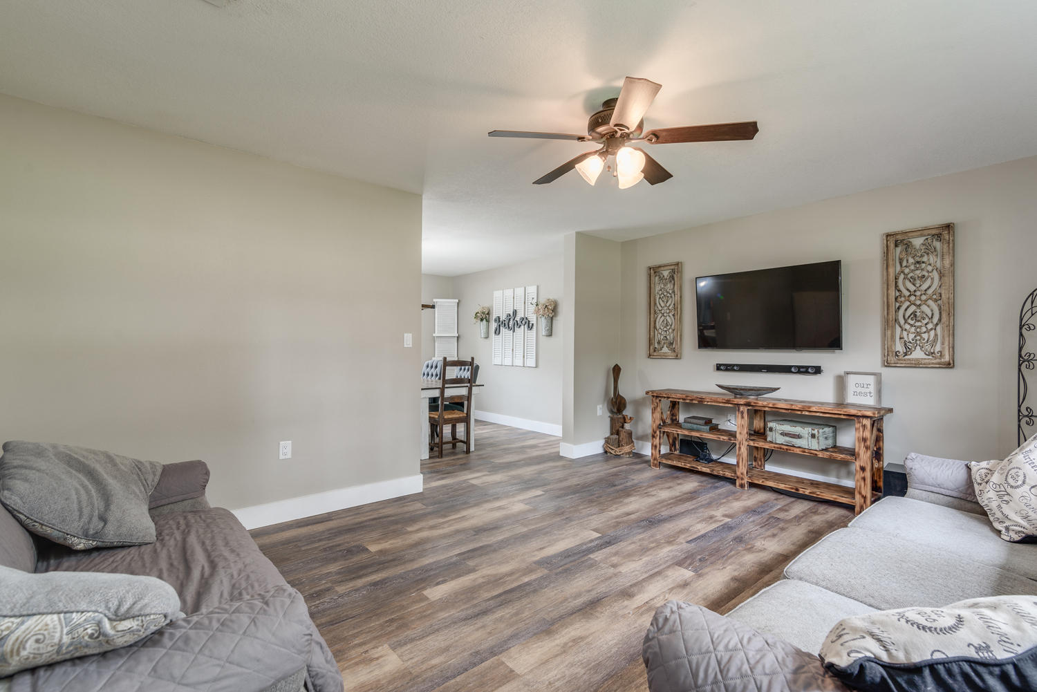 LAKE LORRAINE ESTATES 3 - Residential