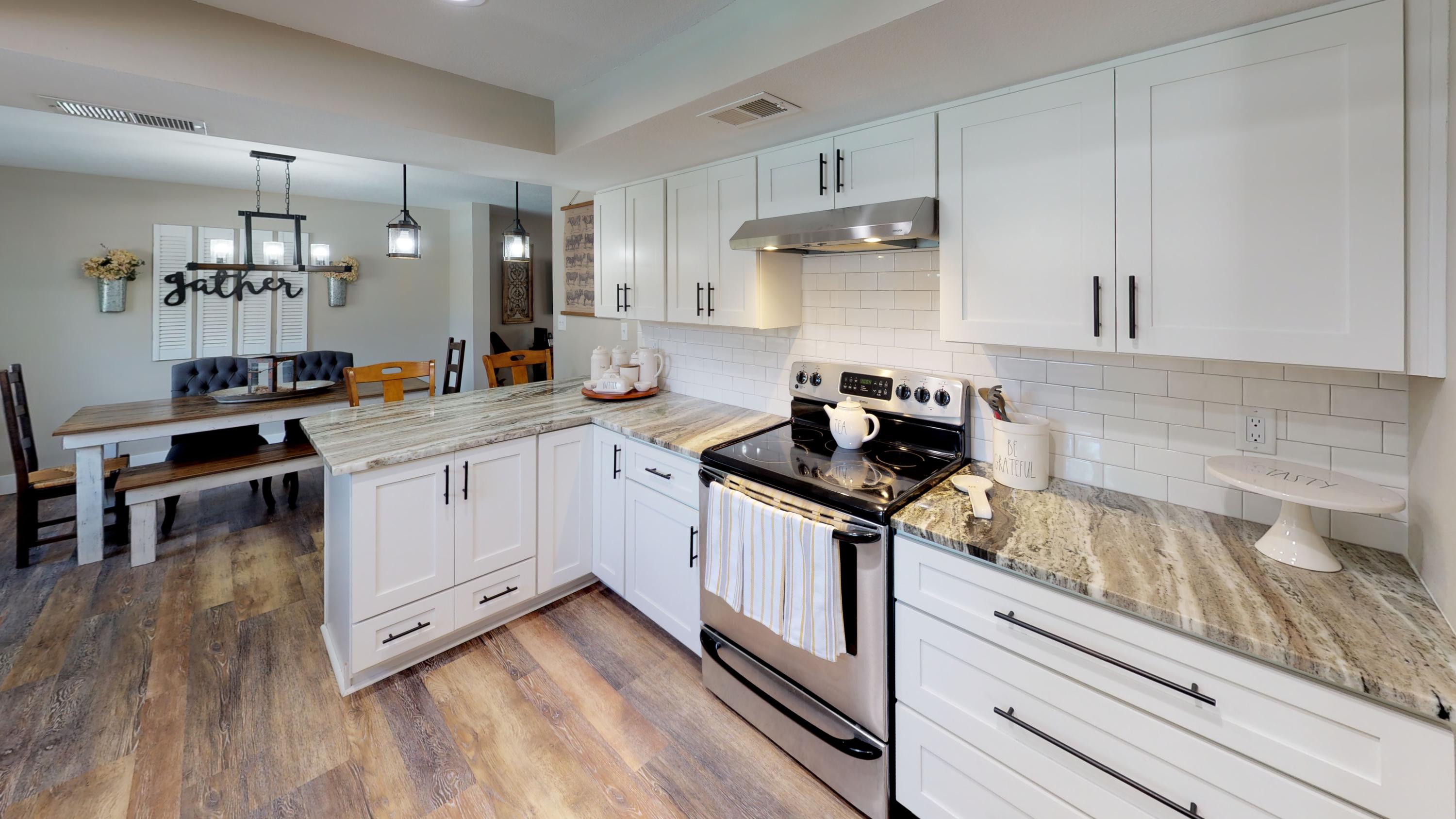 LAKE LORRAINE ESTATES 3 - Residential