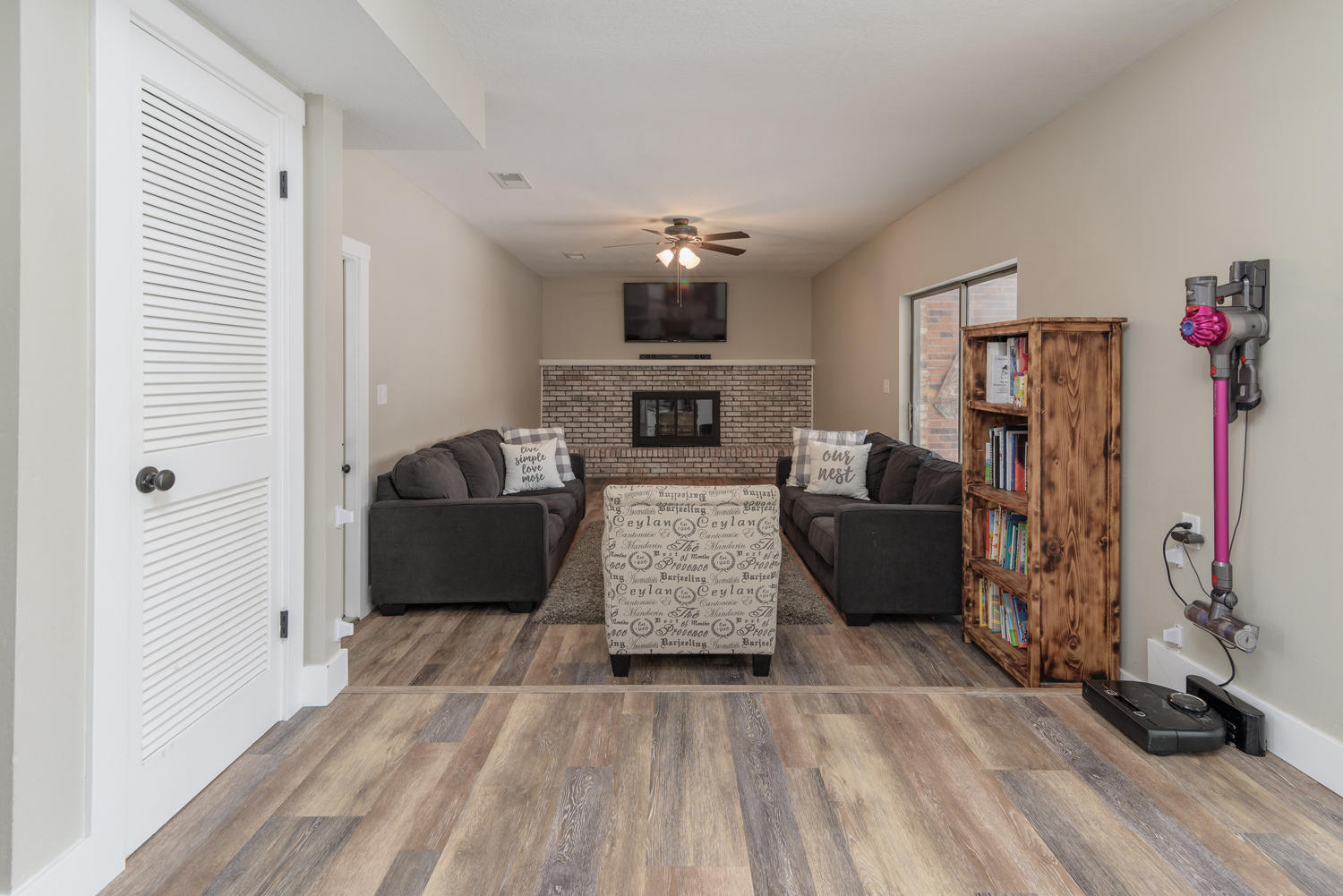 LAKE LORRAINE ESTATES 3 - Residential