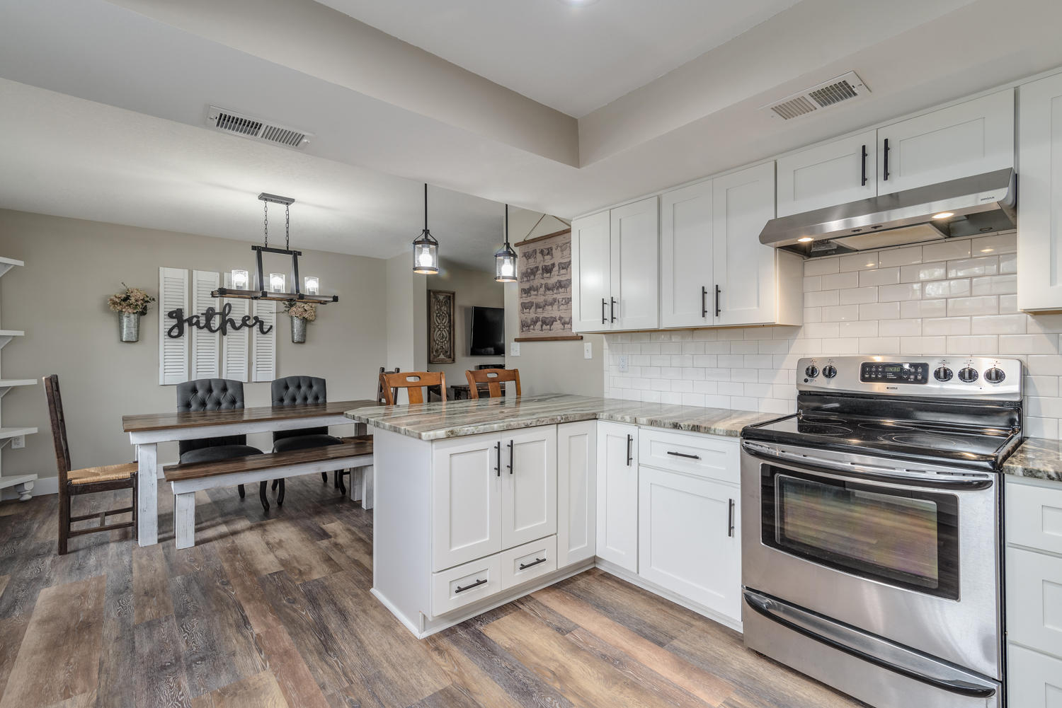 LAKE LORRAINE ESTATES 3 - Residential