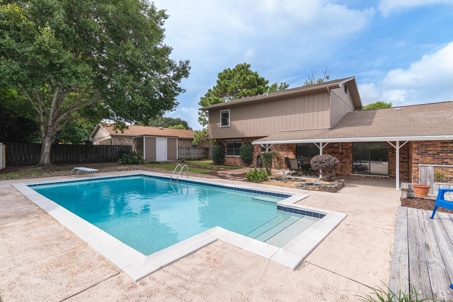 LAKE LORRAINE ESTATES 3 - Residential