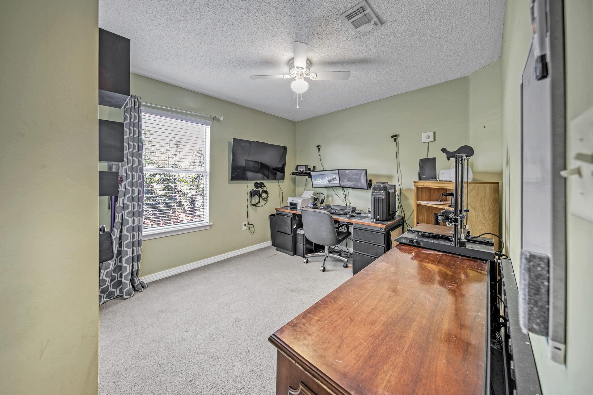 ASHBERRY WOODS - Residential