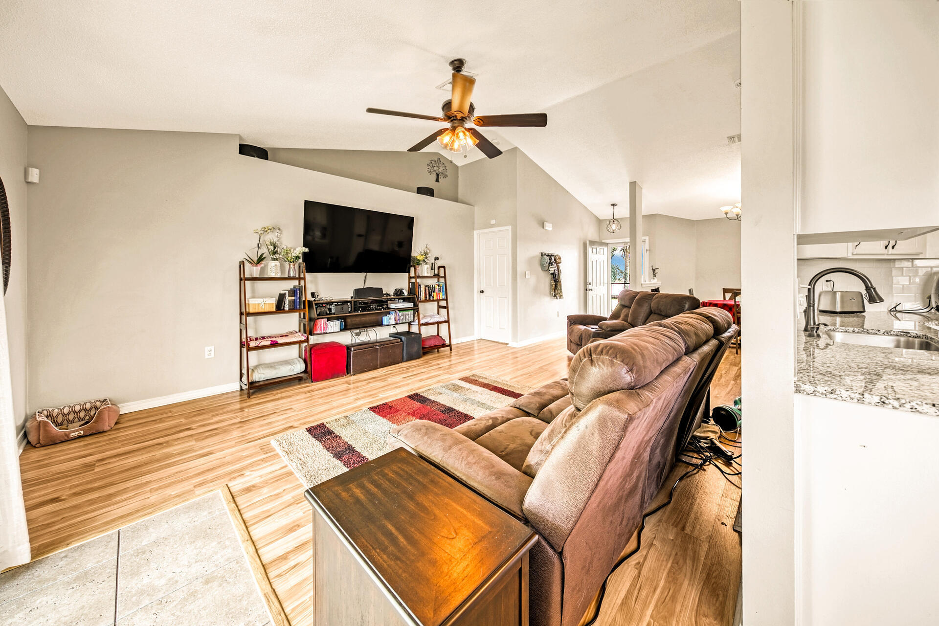 ASHBERRY WOODS - Residential