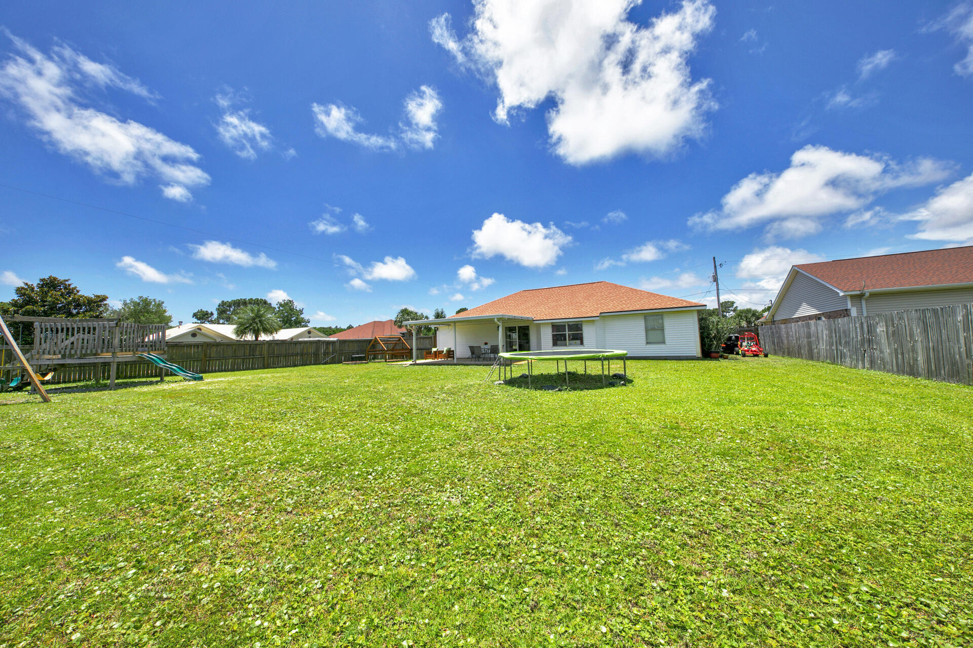 ASHBERRY WOODS - Residential