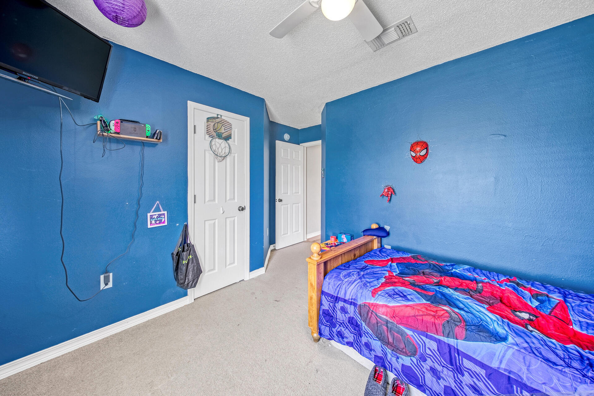 ASHBERRY WOODS - Residential