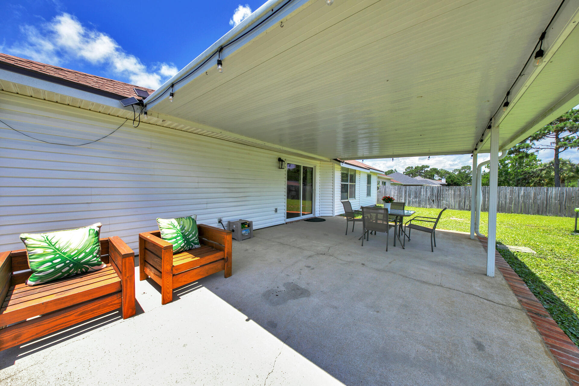 ASHBERRY WOODS - Residential