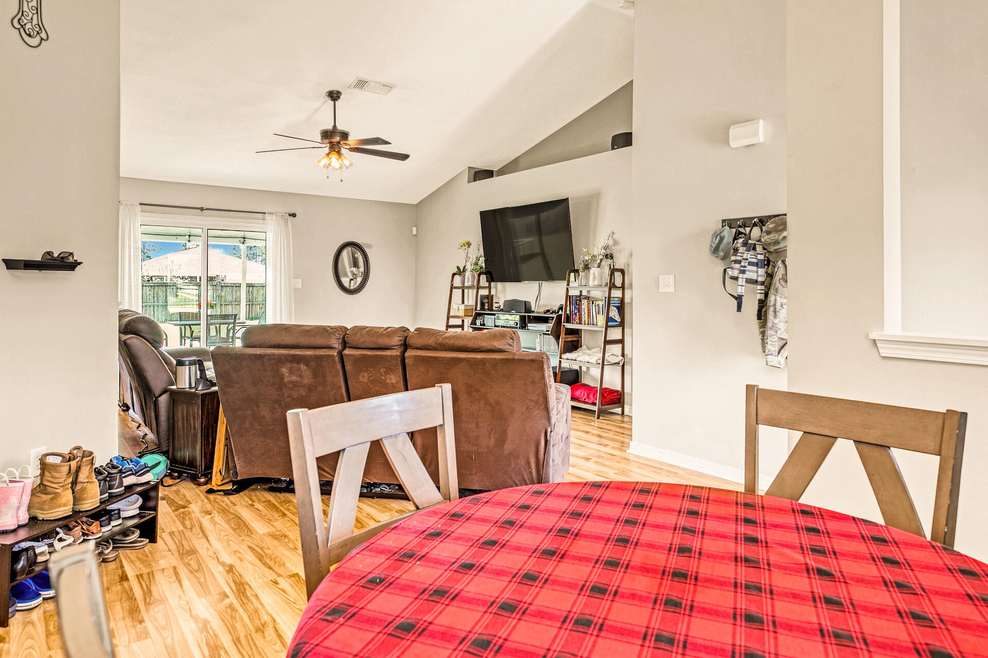 ASHBERRY WOODS - Residential