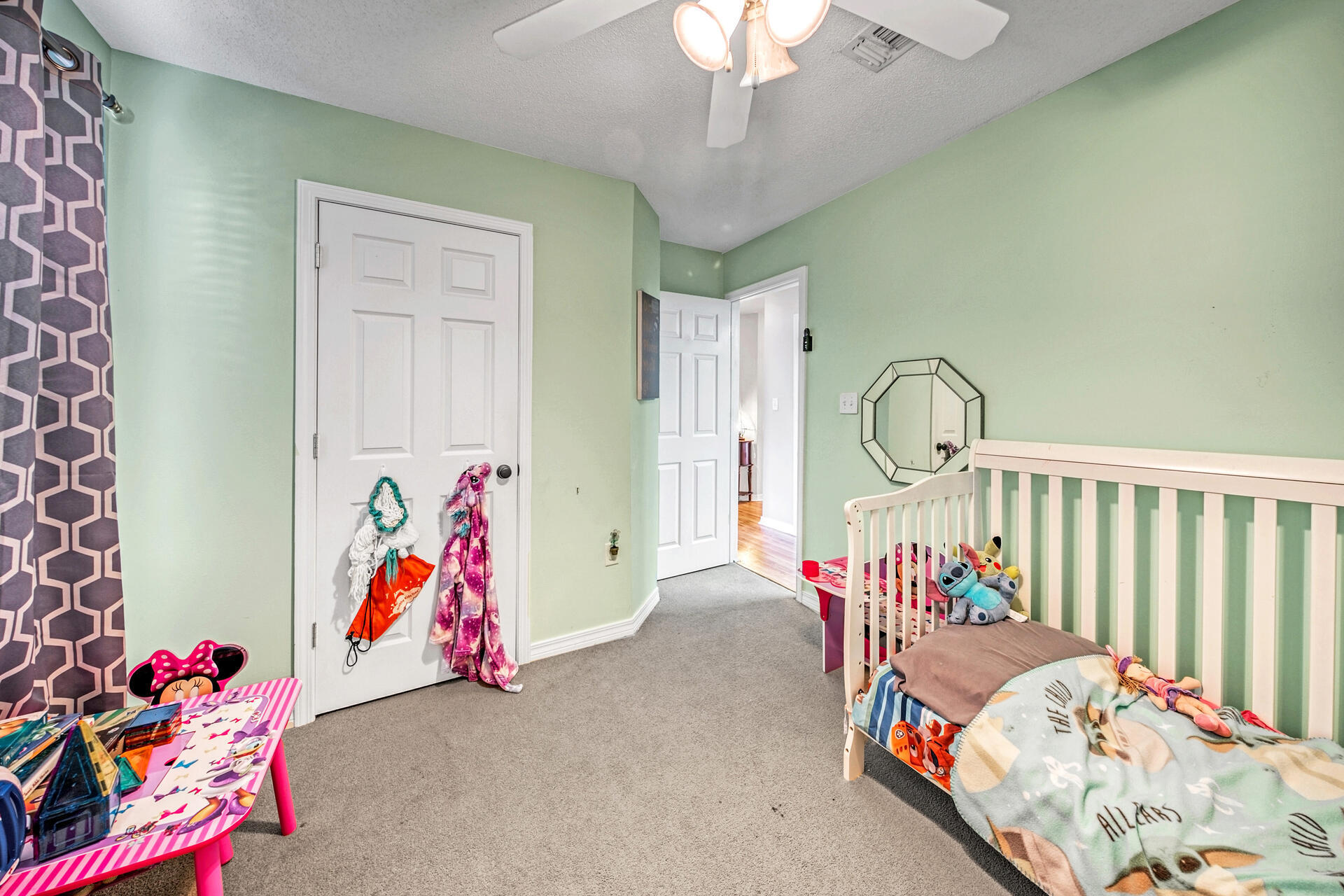 ASHBERRY WOODS - Residential