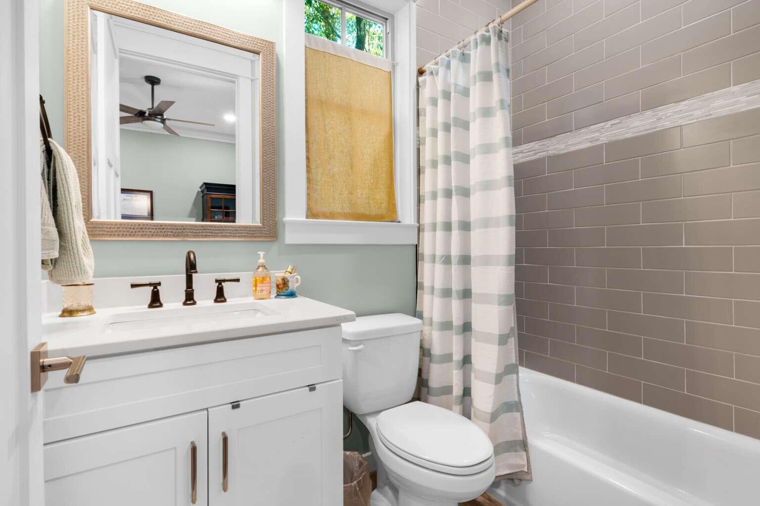 GRAYTON BAYOU - Residential