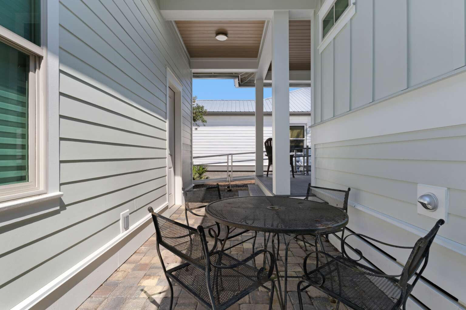 GRAYTON BAYOU - Residential