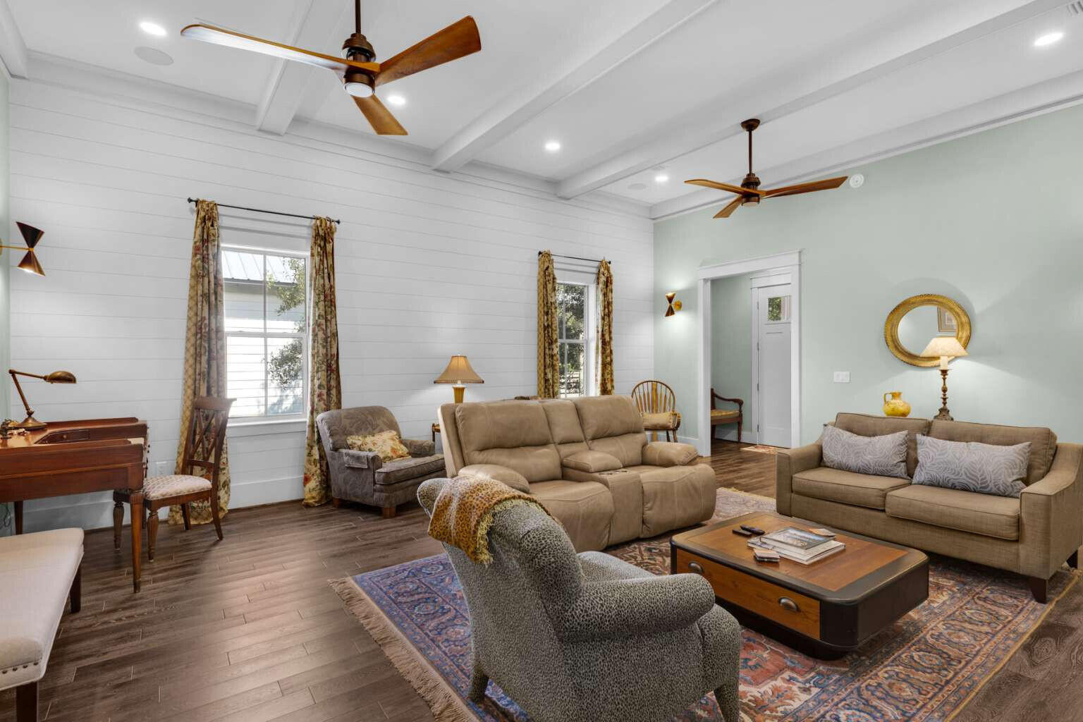 GRAYTON BAYOU - Residential