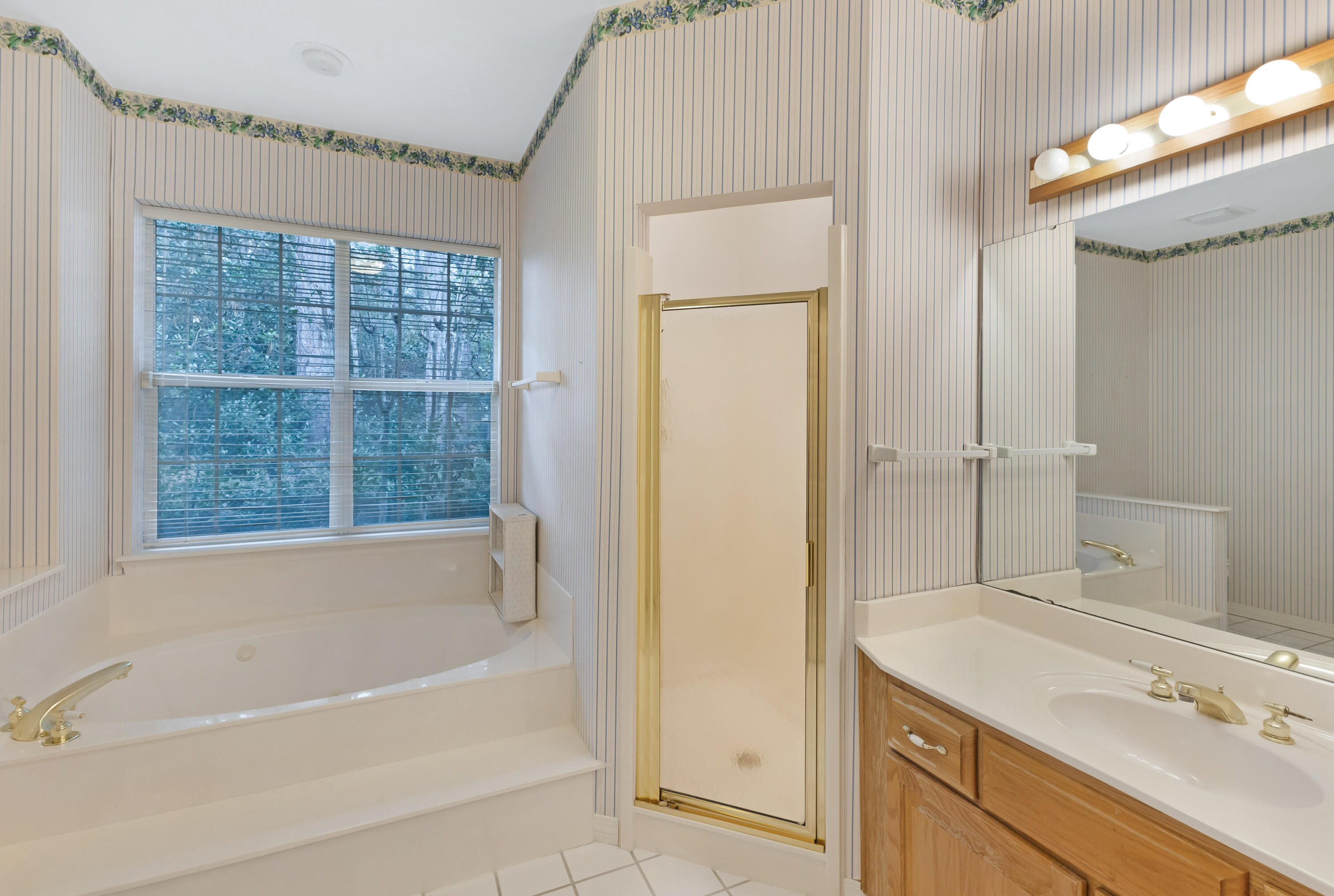BAYTOWNE AVENUE - Residential